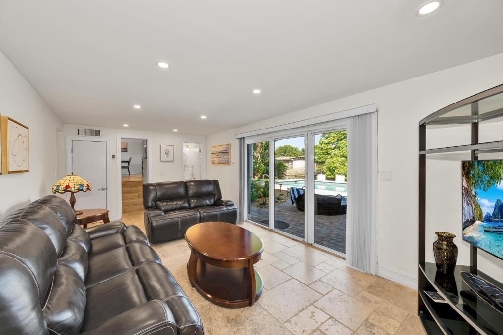 CORAL TERRACE - Residential Lease