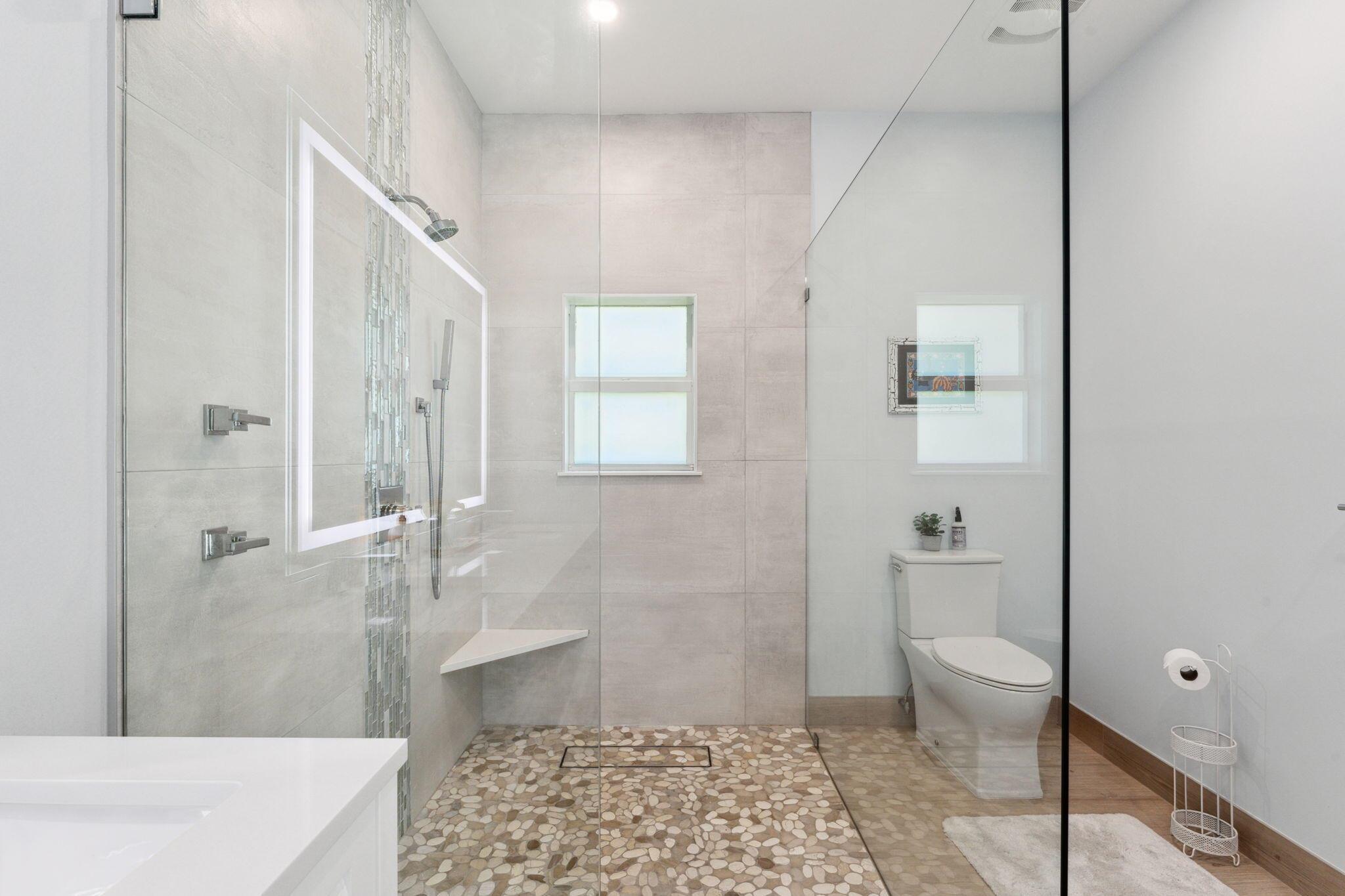 LAKE SHORES LANTANA - Residential