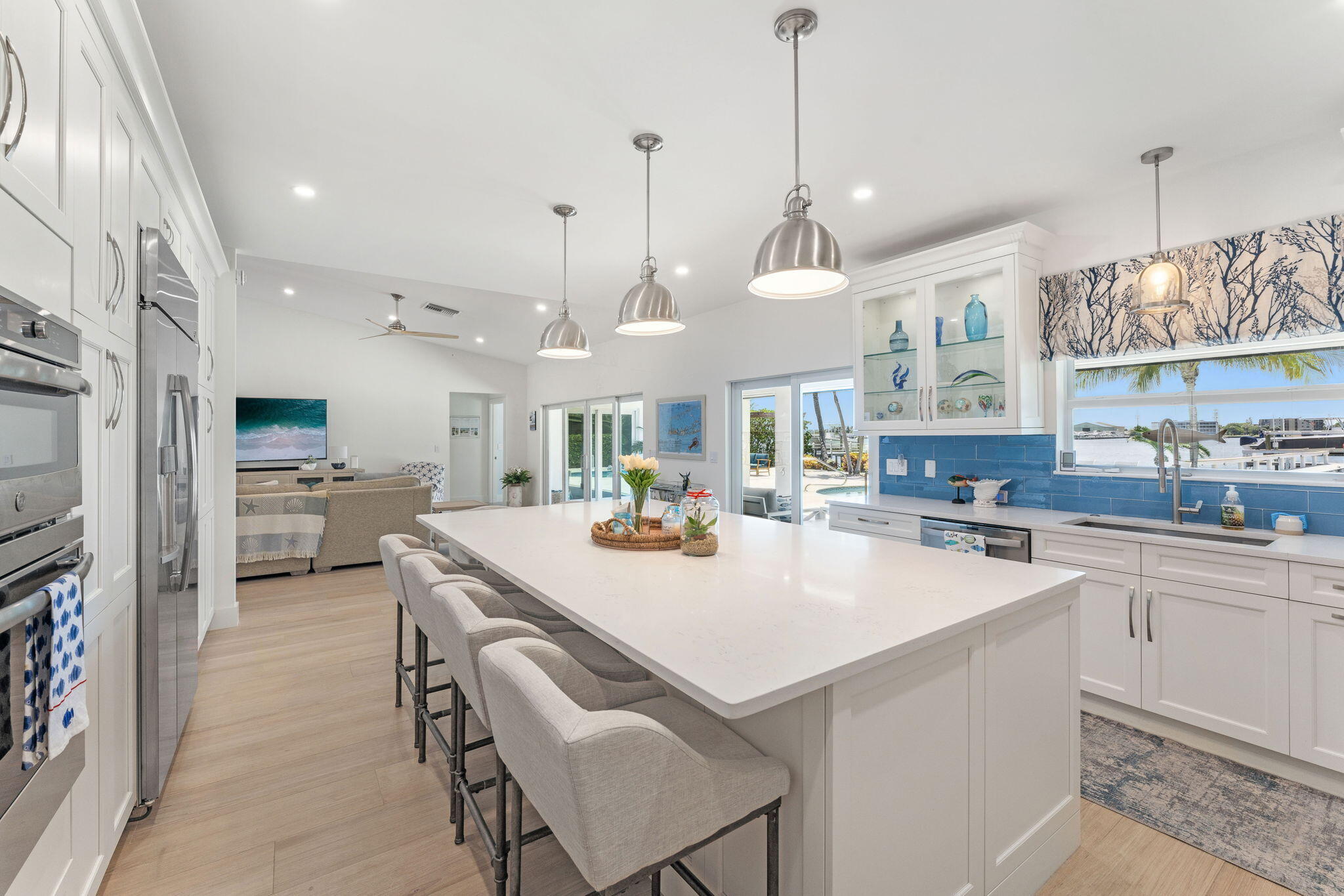 LAKE SHORES LANTANA - Residential