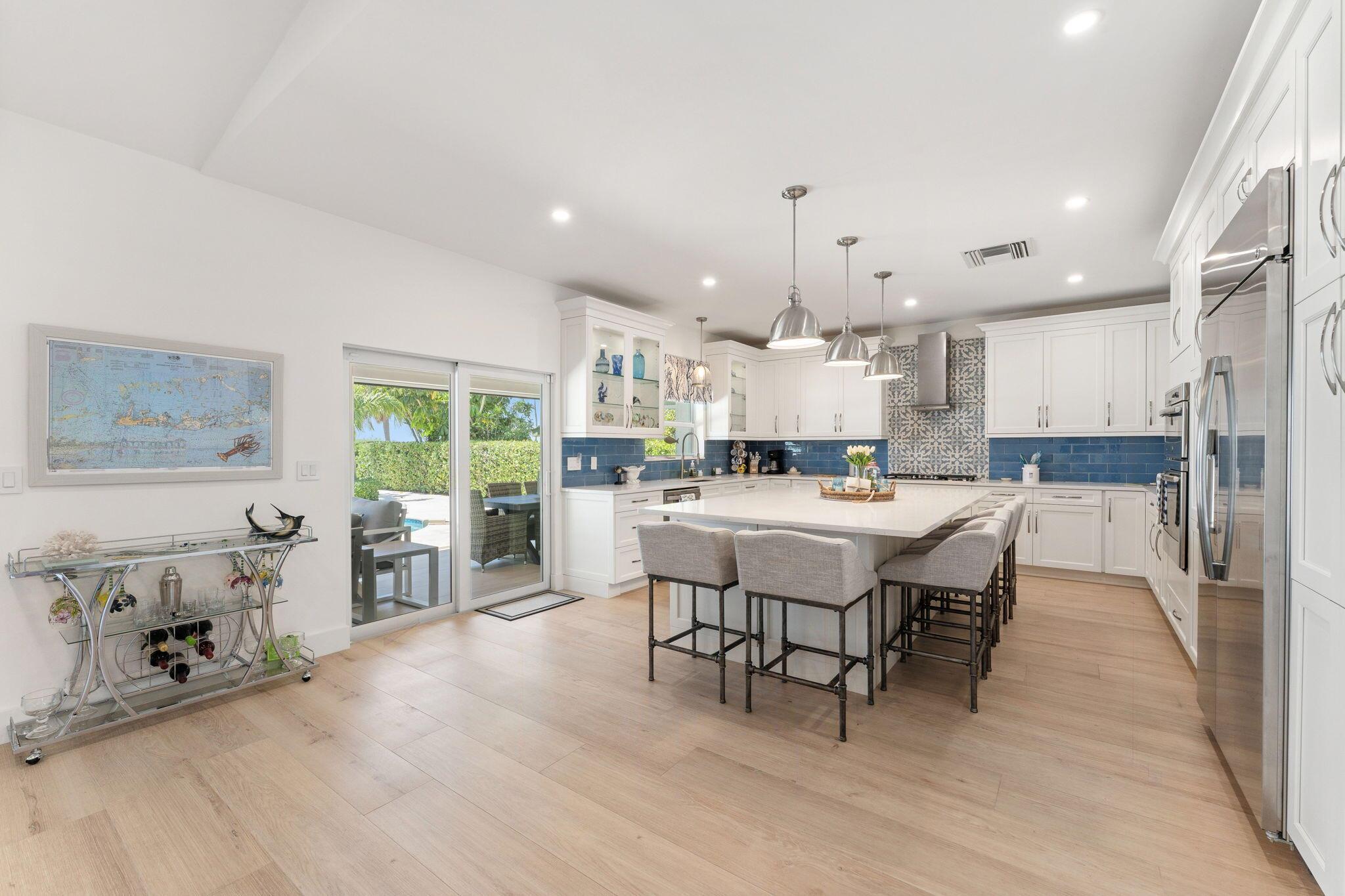 LAKE SHORES LANTANA - Residential