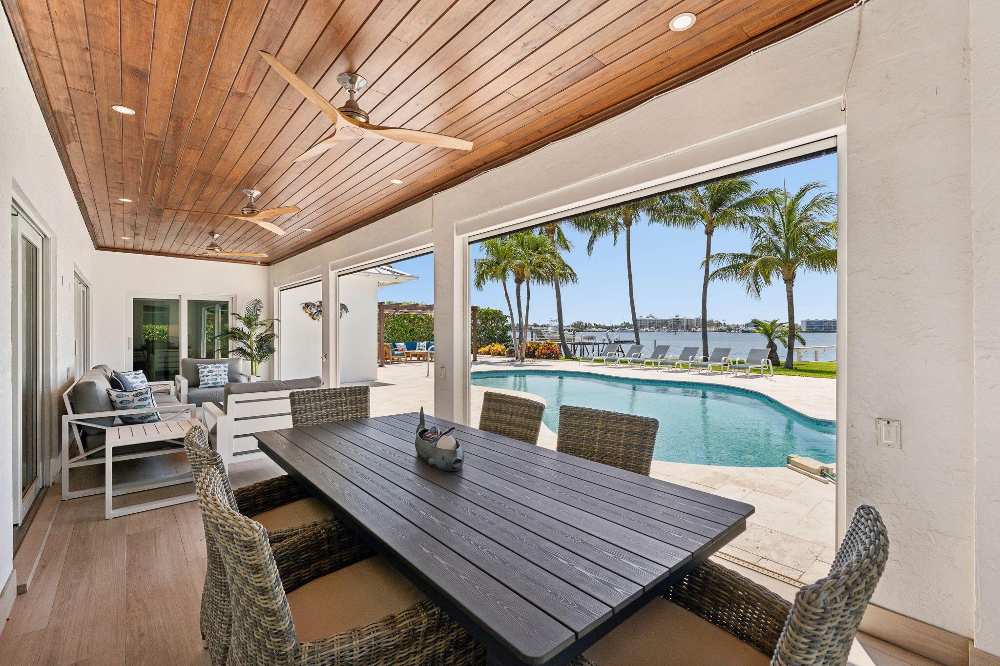 LAKE SHORES LANTANA - Residential