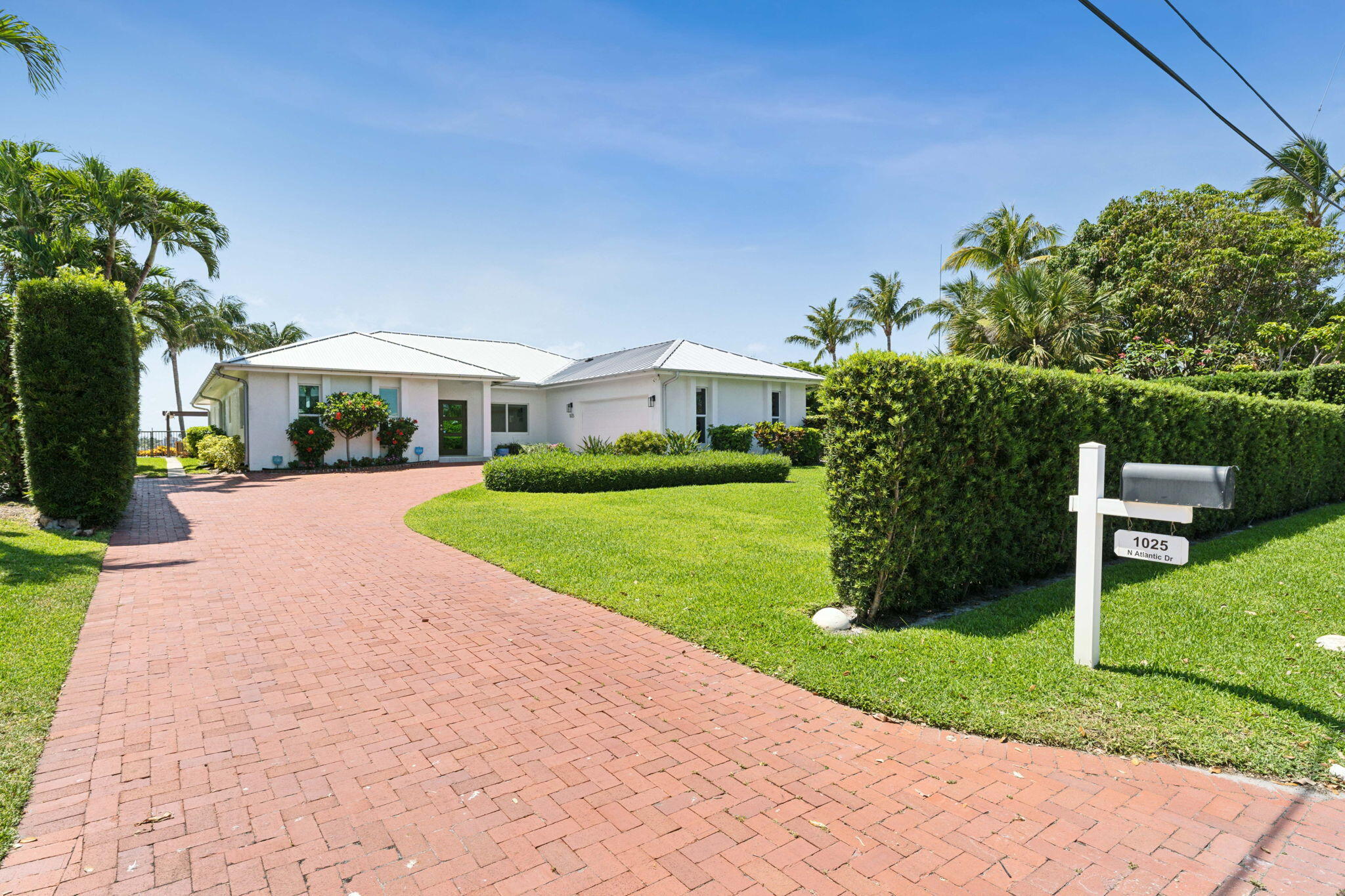 LAKE SHORES LANTANA - Residential