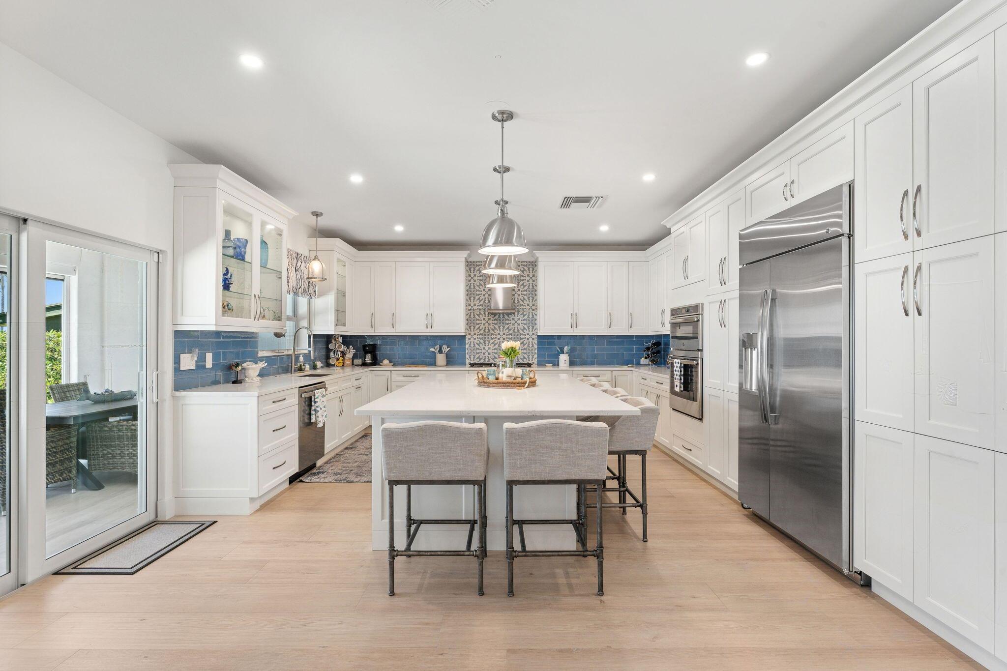 LAKE SHORES LANTANA - Residential