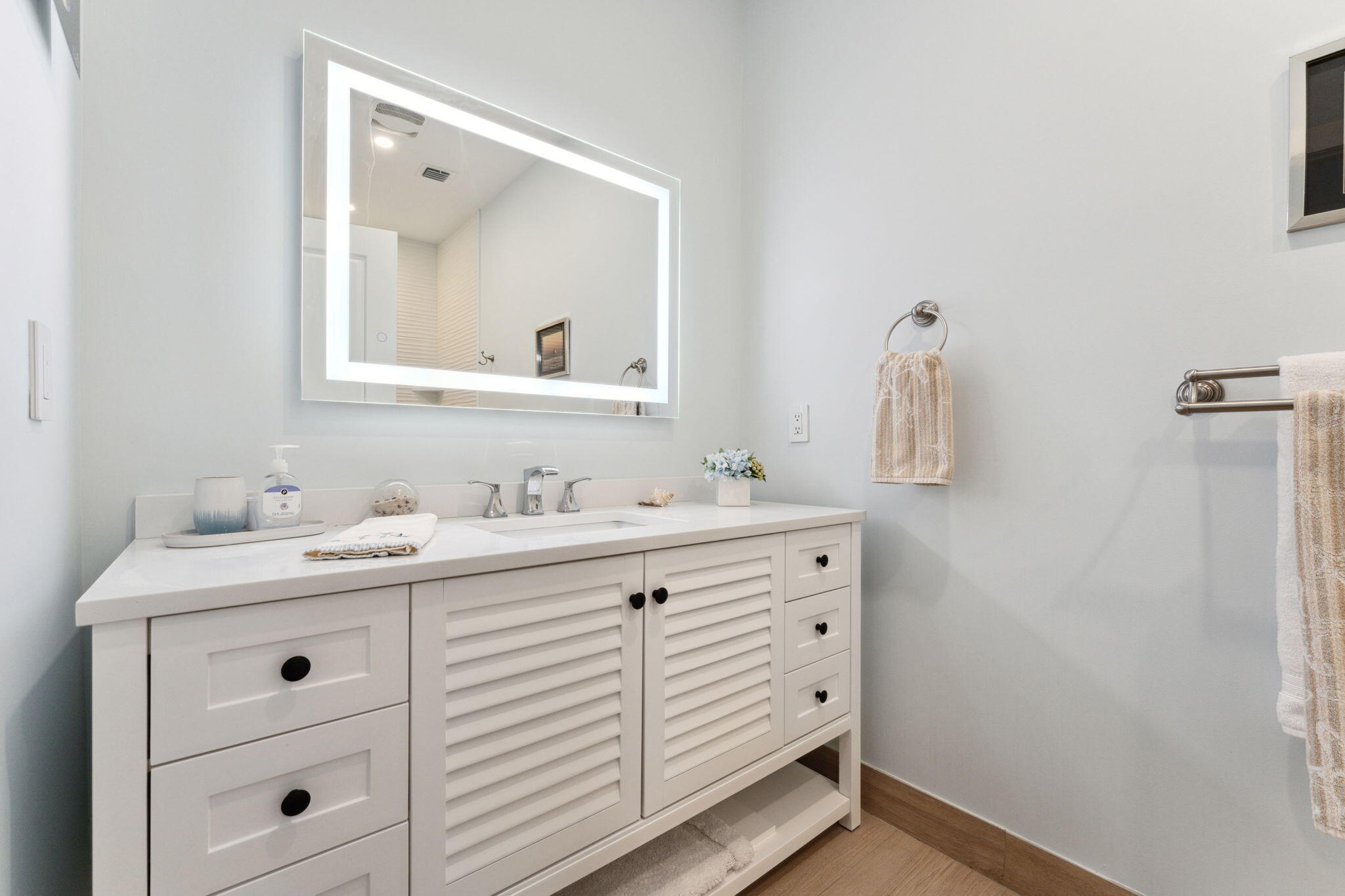 LAKE SHORES LANTANA - Residential