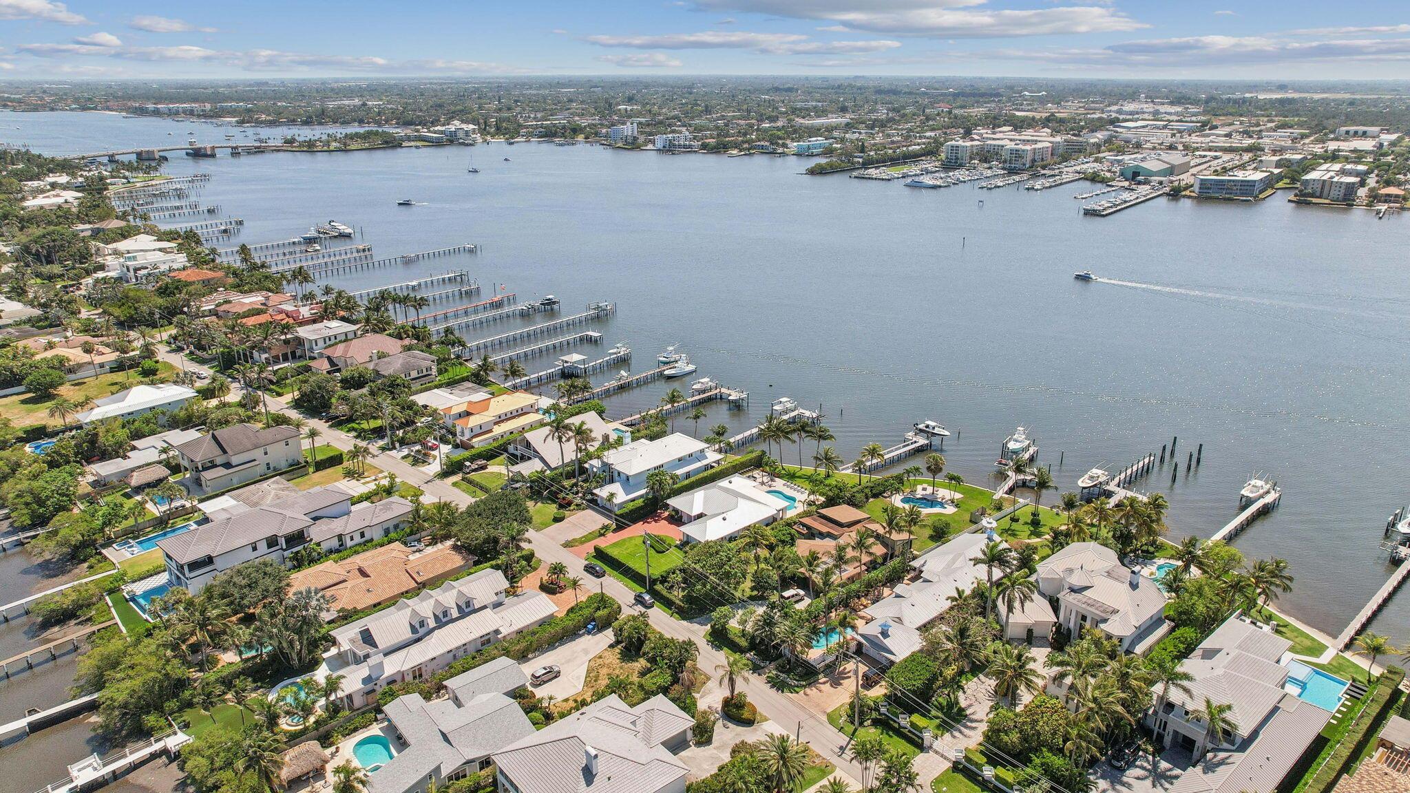 LAKE SHORES LANTANA - Residential