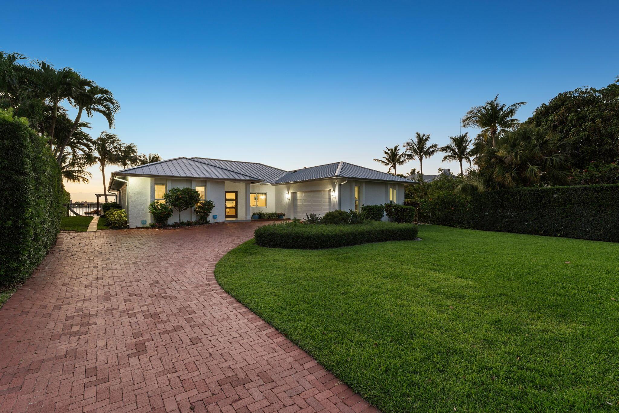 LAKE SHORES LANTANA - Residential