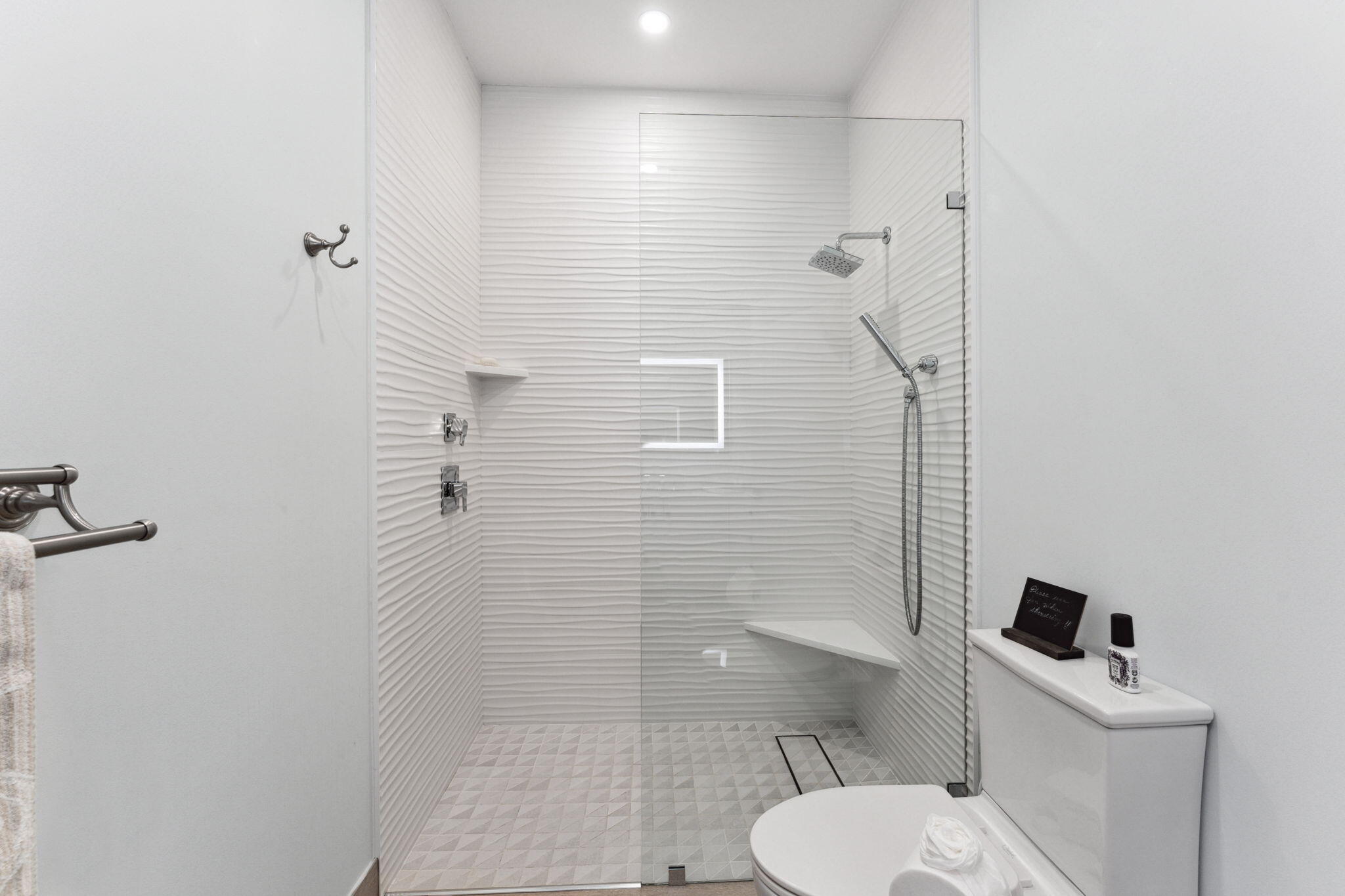 LAKE SHORES LANTANA - Residential