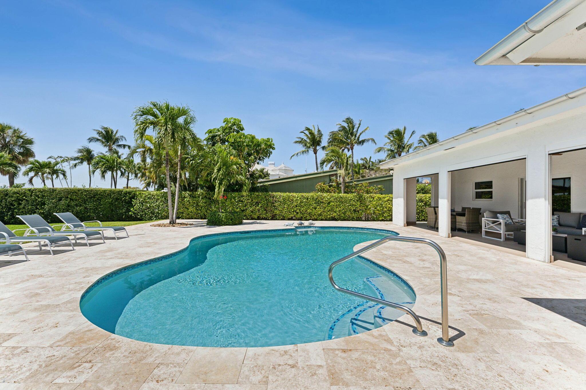 LAKE SHORES LANTANA - Residential