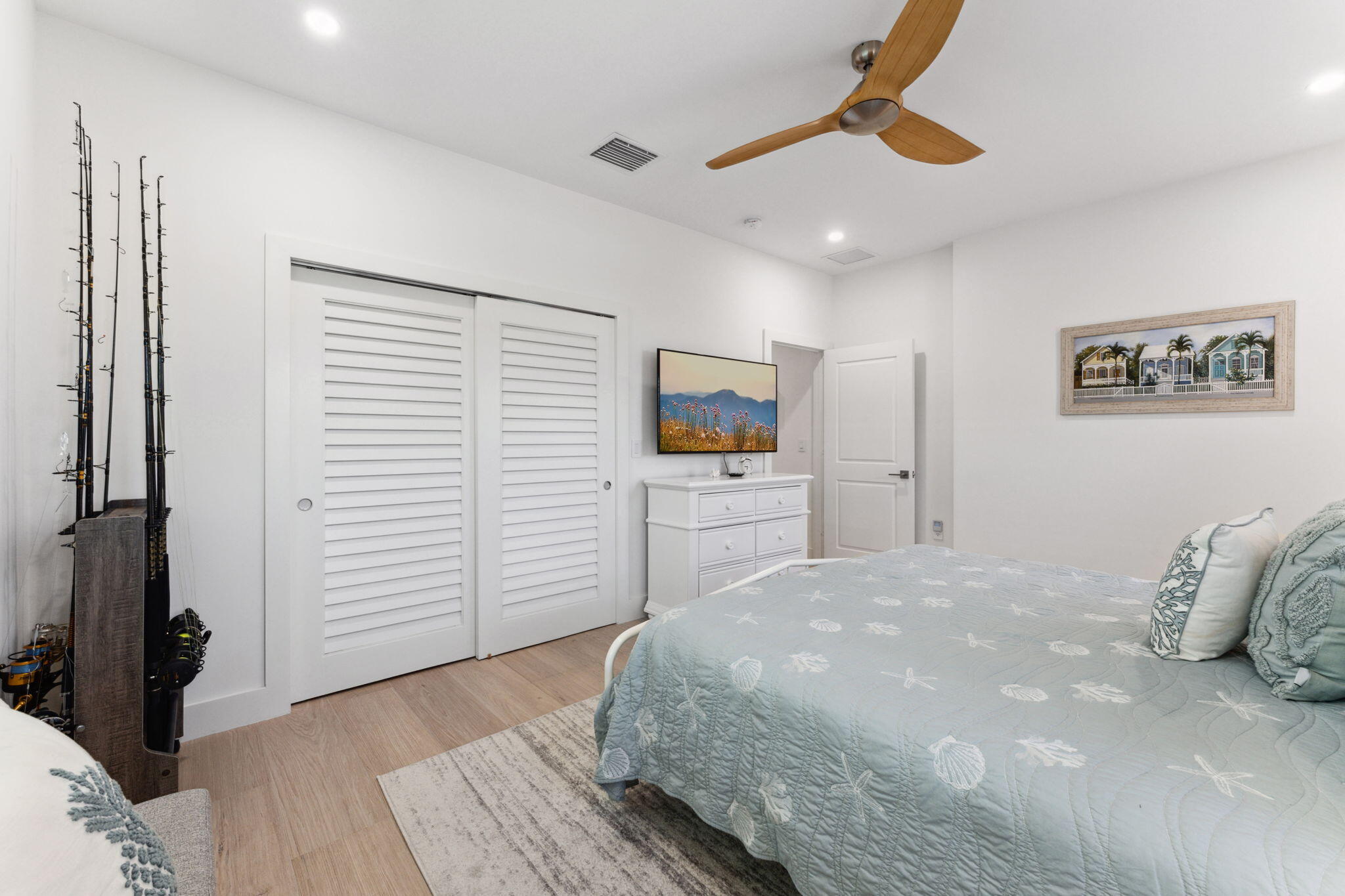 LAKE SHORES LANTANA - Residential