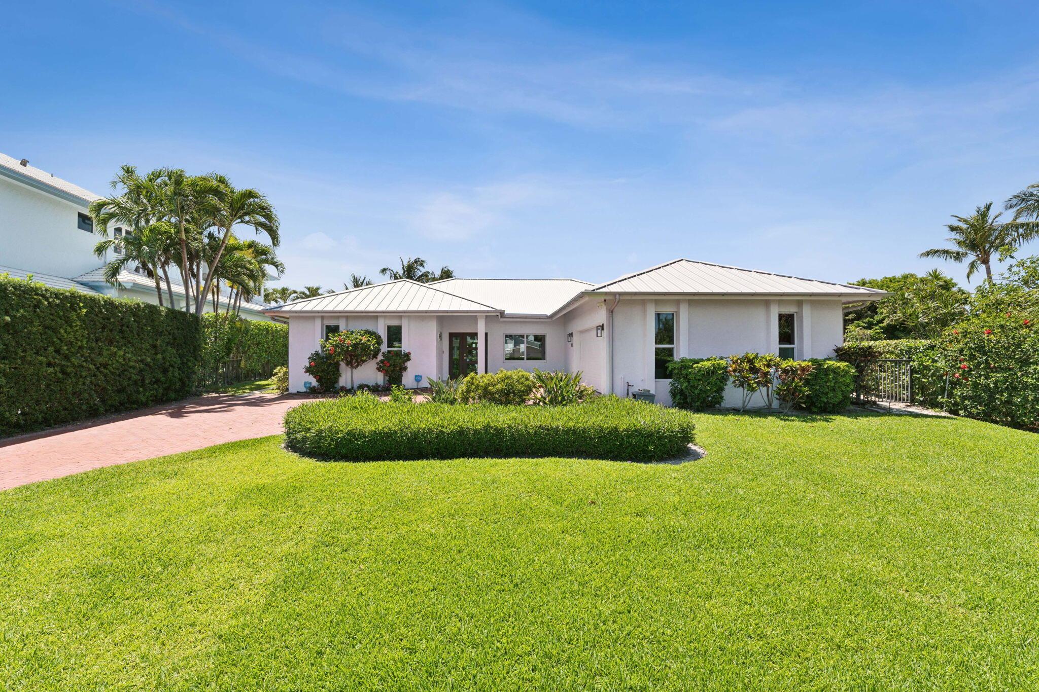 LAKE SHORES LANTANA - Residential