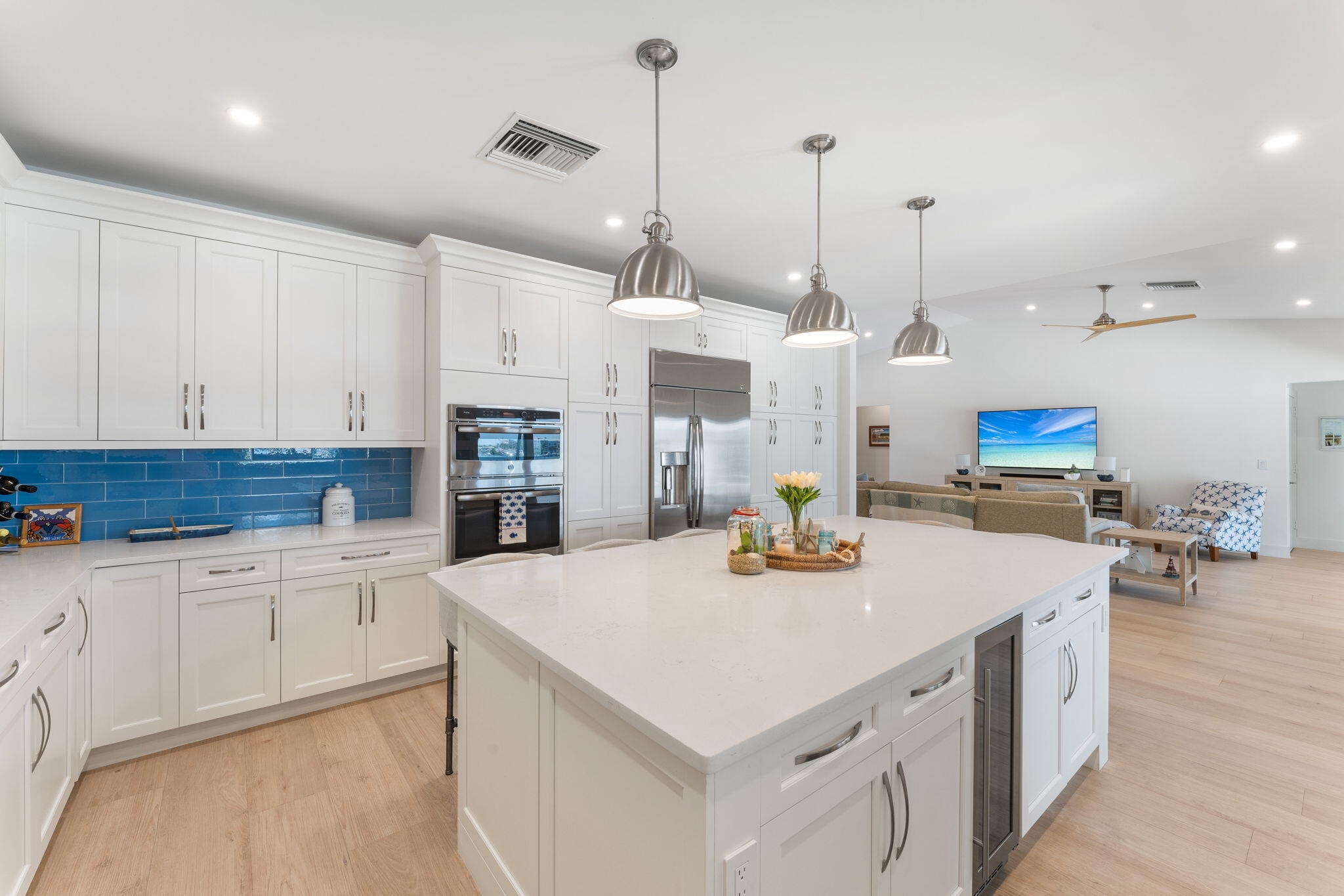 LAKE SHORES LANTANA - Residential