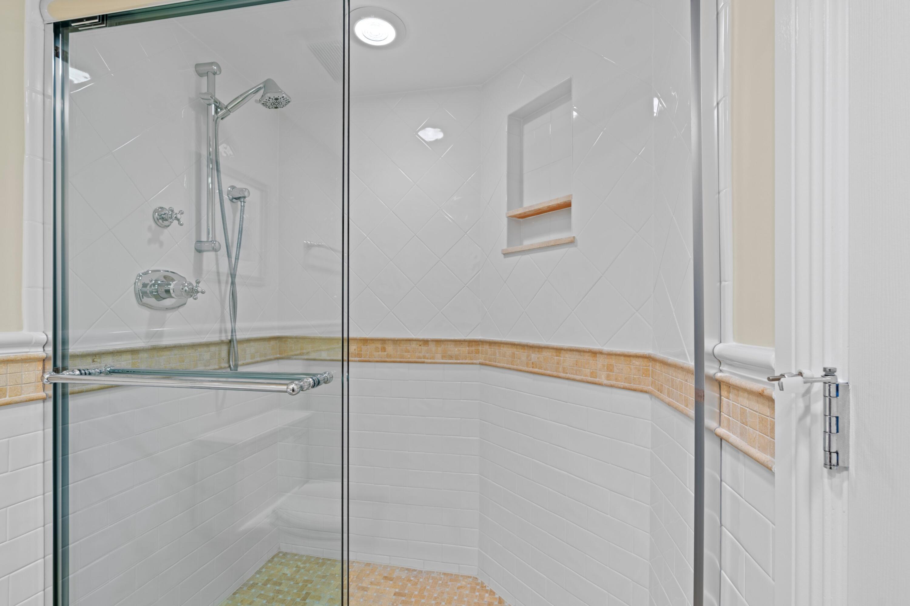 TIARA CONDO - Residential