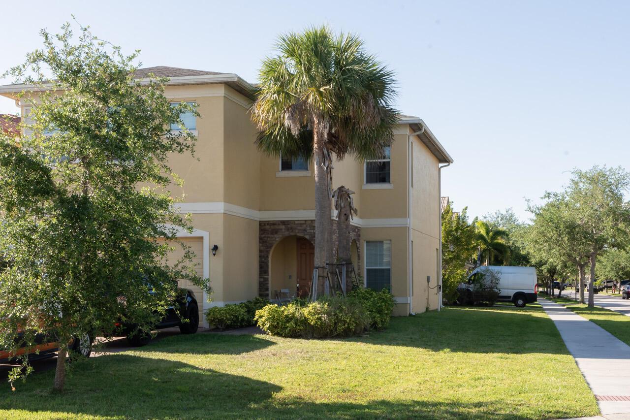 VIZCAYA FALLS PLAT 1 - Residential