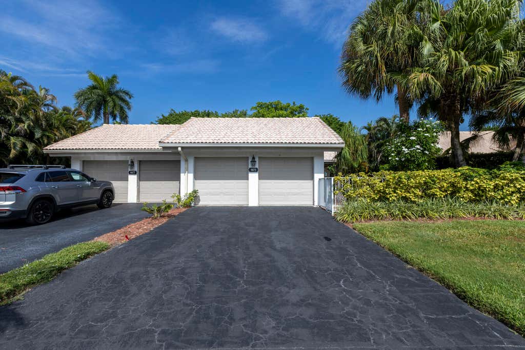 Photo of 9875 Erica Court, Boca Raton, FL 33496 (MLS # B26054881)