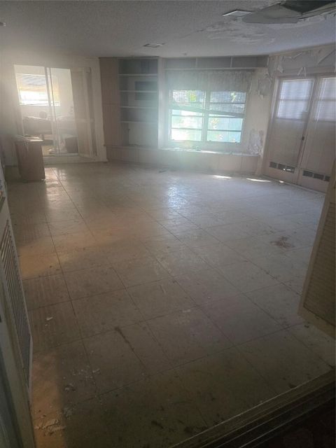 6581 NE 20th Way Fort Lauderdale FL 33308