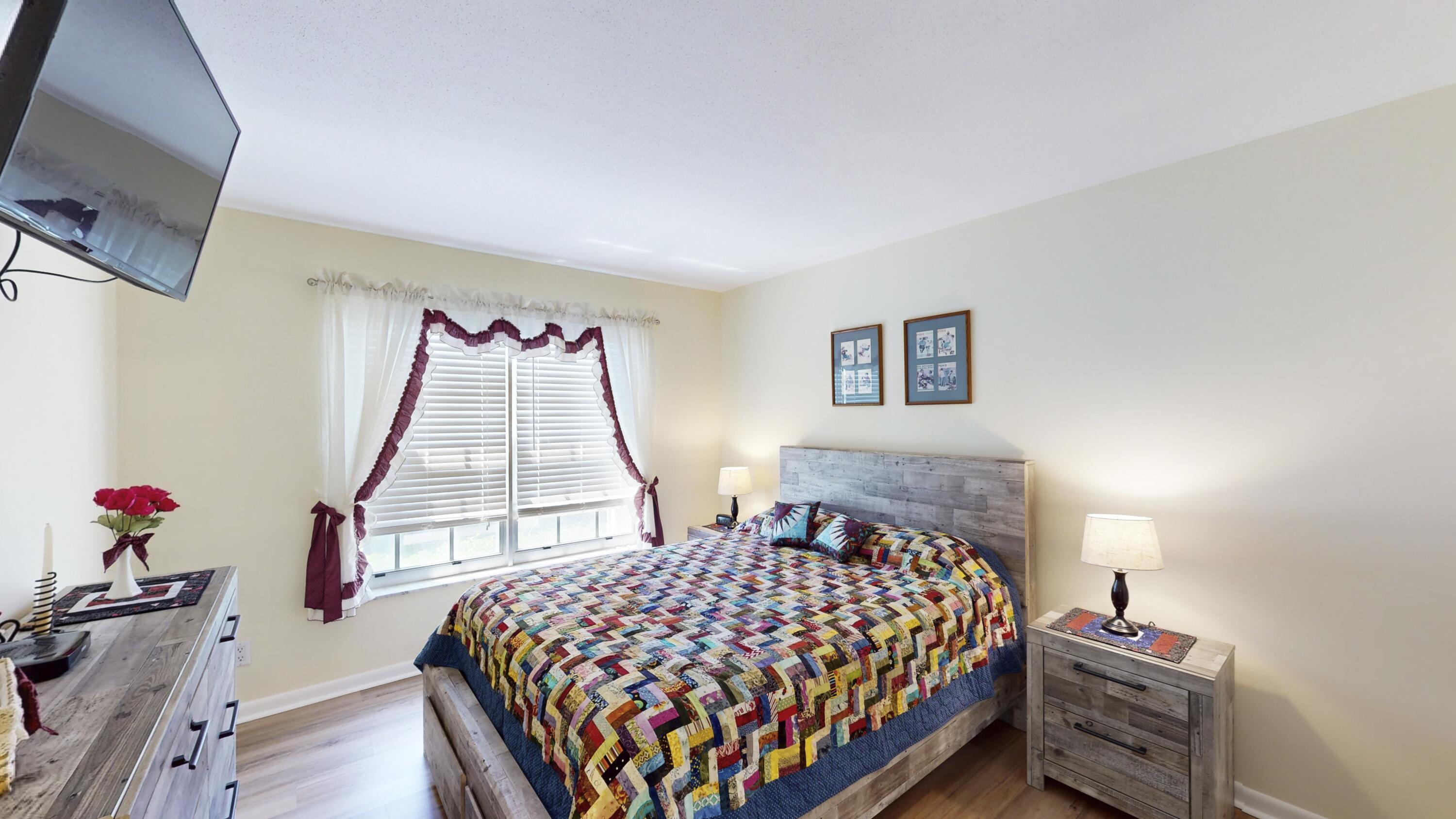 TAMBERLANE 6 CONDO - Residential