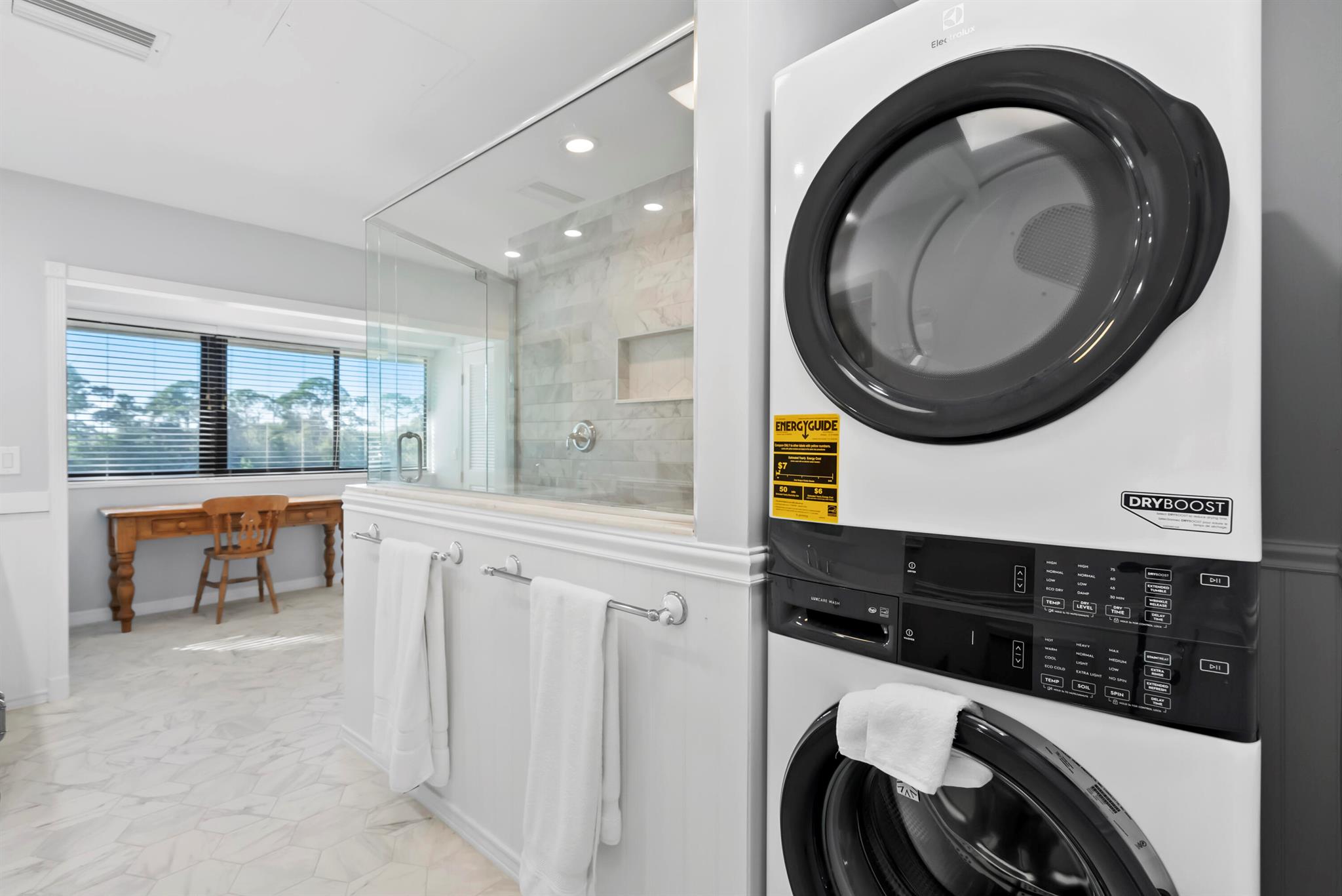 FOXCROSS IN MARINER SANDS - Residential