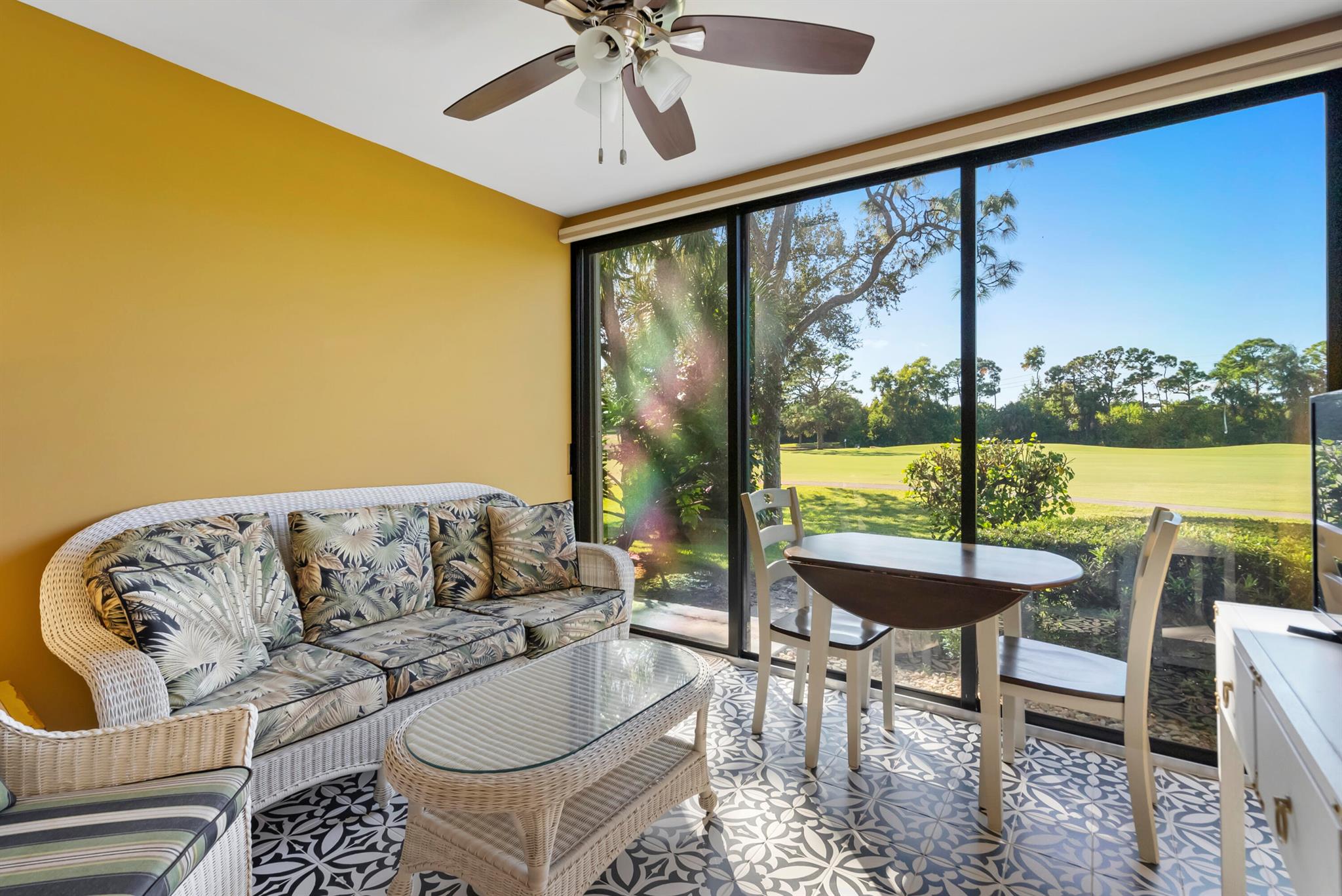 FOXCROSS IN MARINER SANDS - Residential