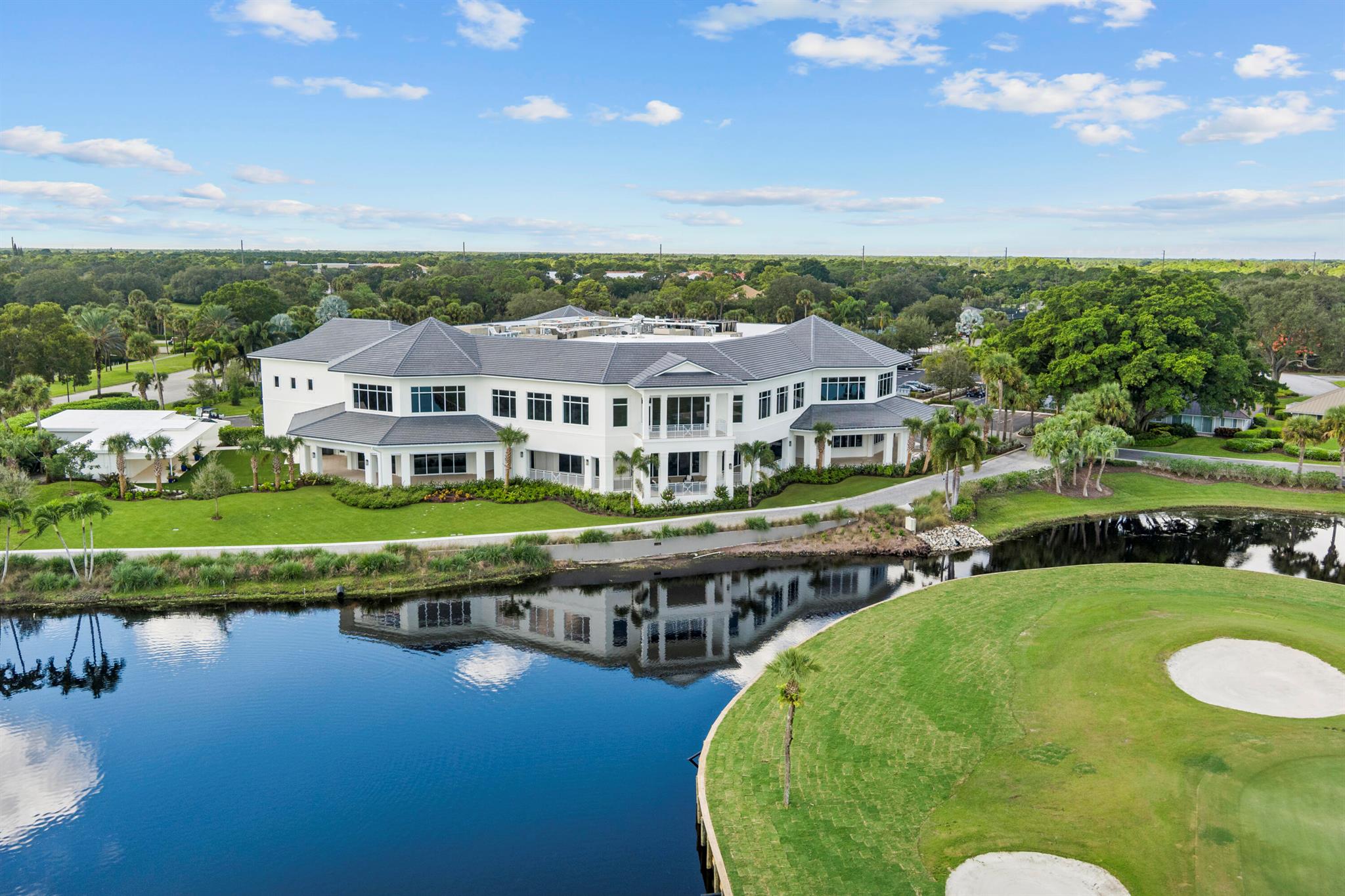 FOXCROSS IN MARINER SANDS - Residential