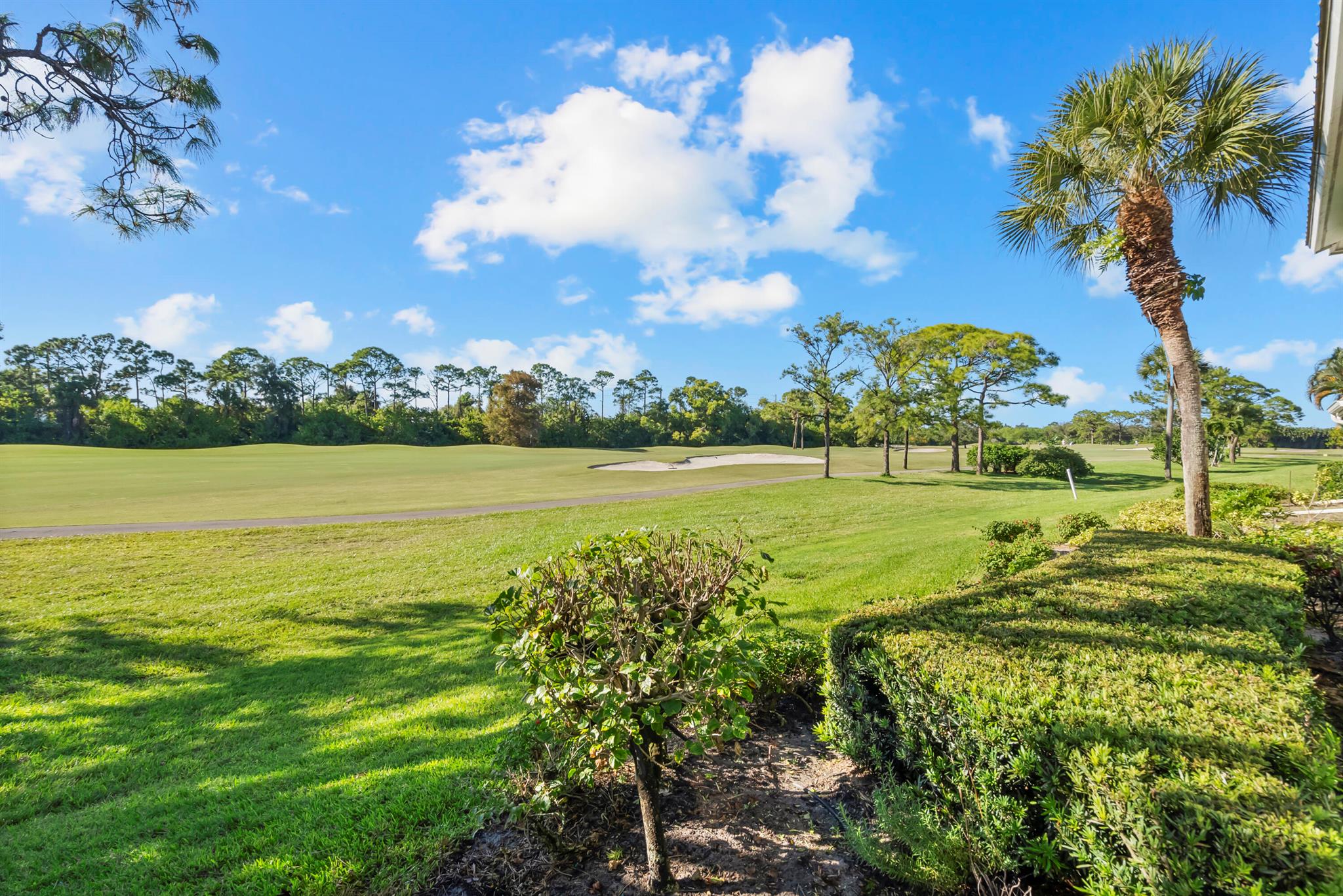 FOXCROSS IN MARINER SANDS - Residential
