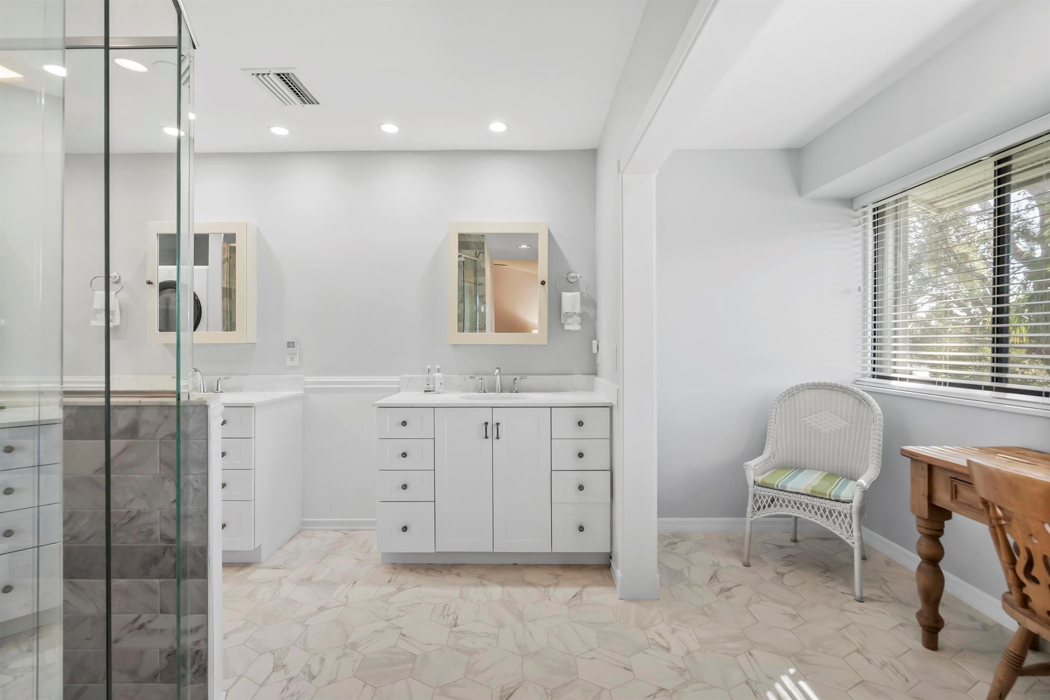 FOXCROSS IN MARINER SANDS - Residential