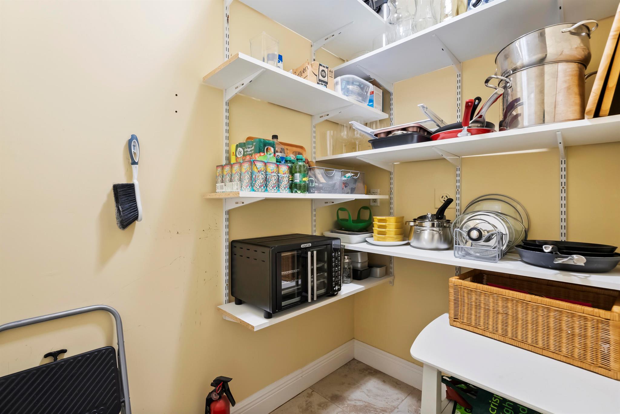 FOXCROSS IN MARINER SANDS - Residential