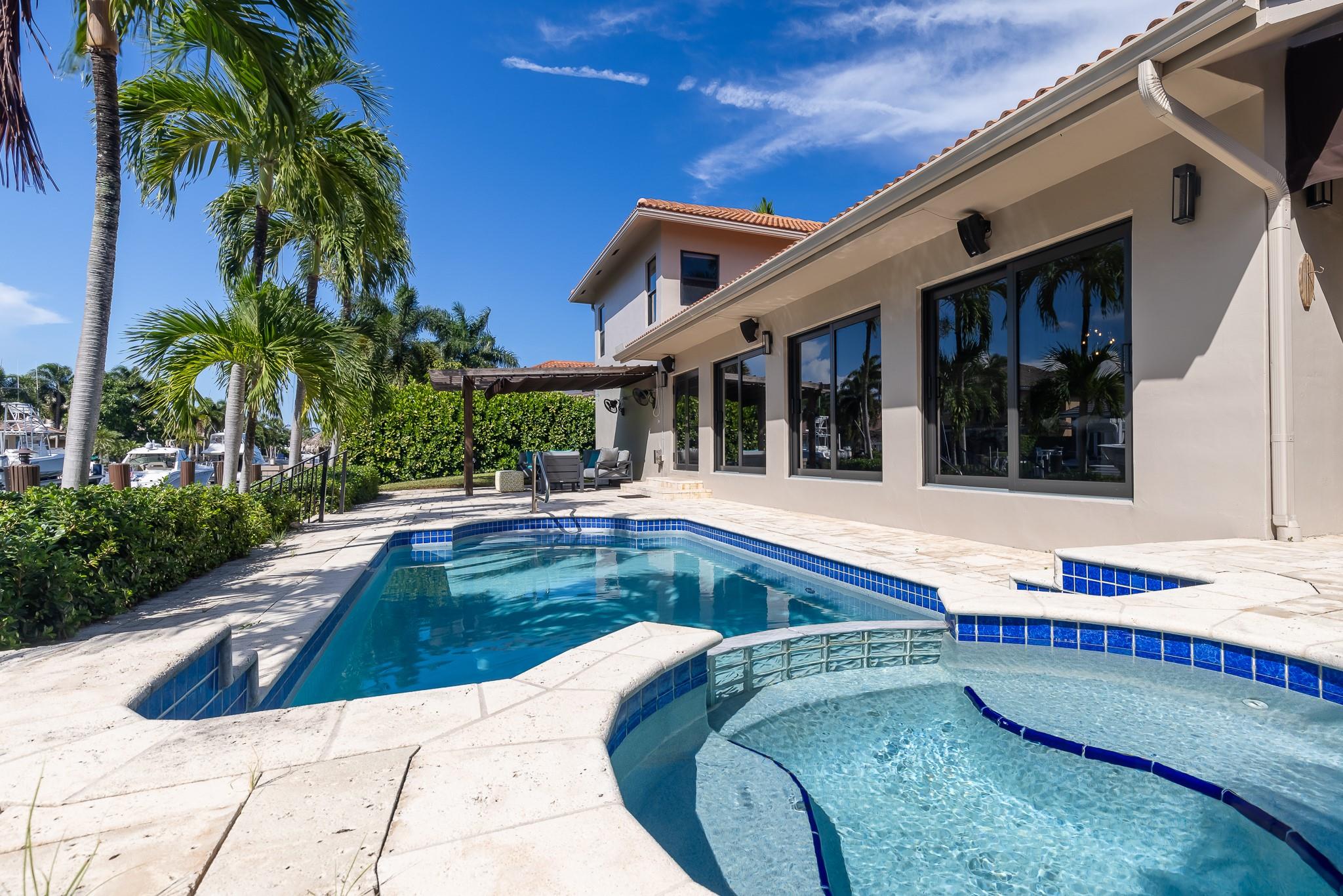 VENETIAN ISLES 3RD SEC - Residential