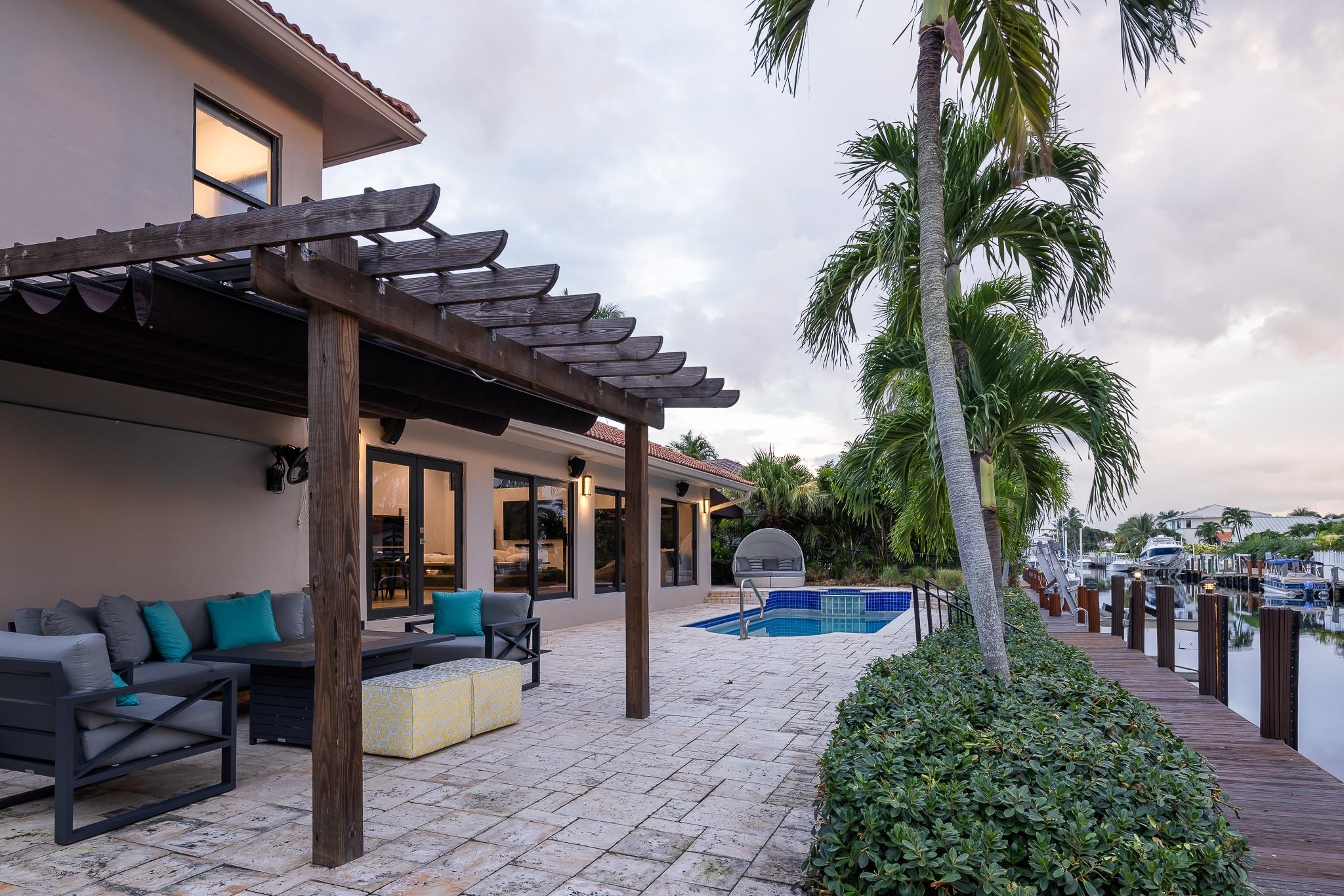 VENETIAN ISLES 3RD SEC - Residential