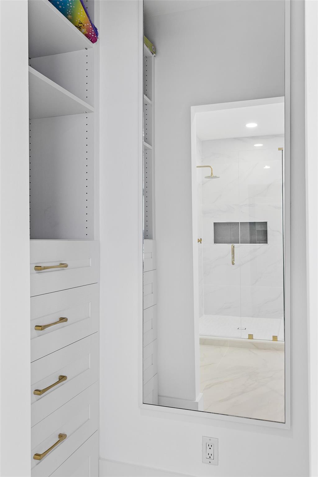 VENETIAN ISLES 3RD SEC - Residential