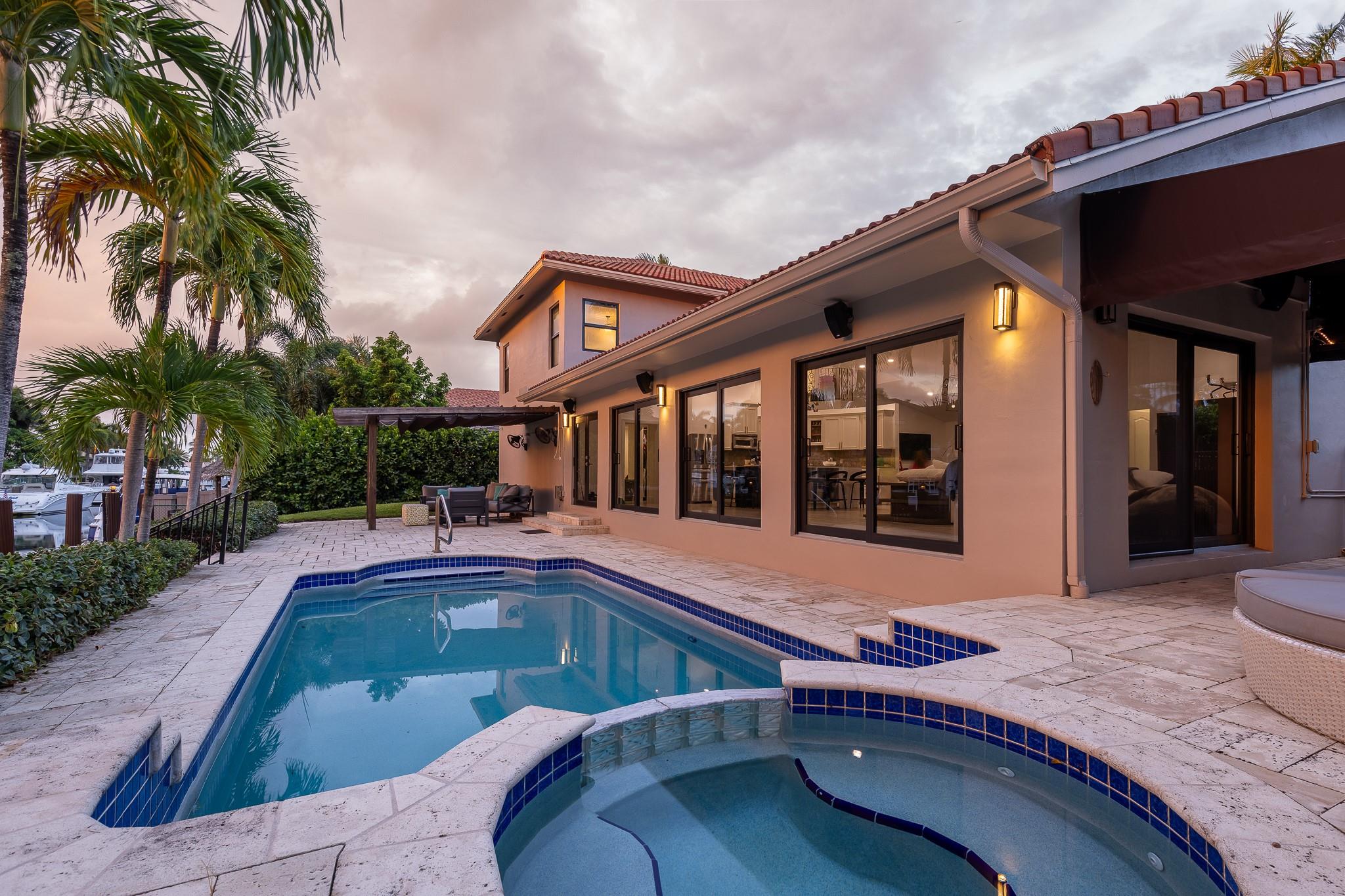 VENETIAN ISLES 3RD SEC - Residential