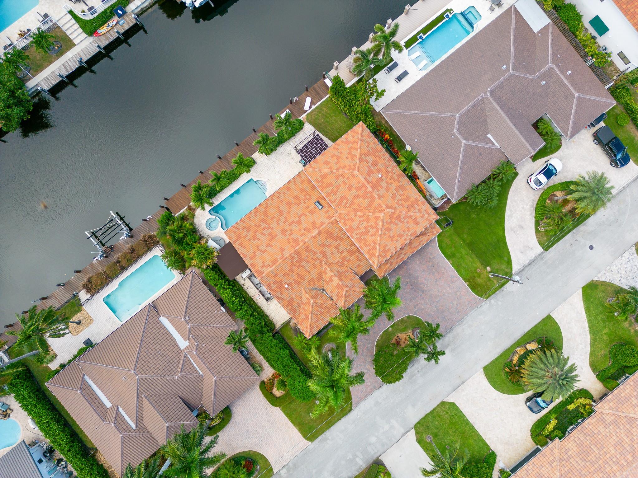 VENETIAN ISLES 3RD SEC - Residential