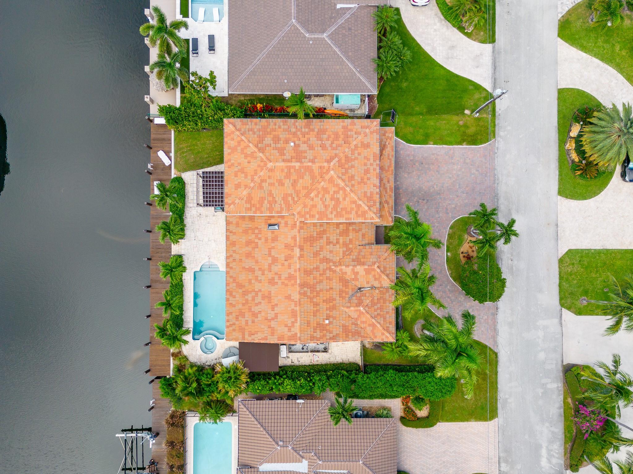 VENETIAN ISLES 3RD SEC - Residential