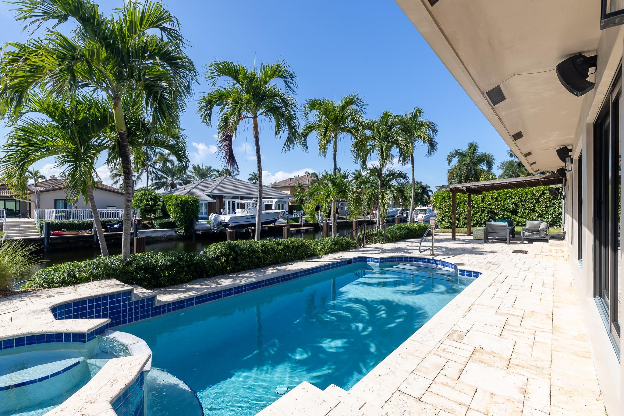 VENETIAN ISLES 3RD SEC - Residential