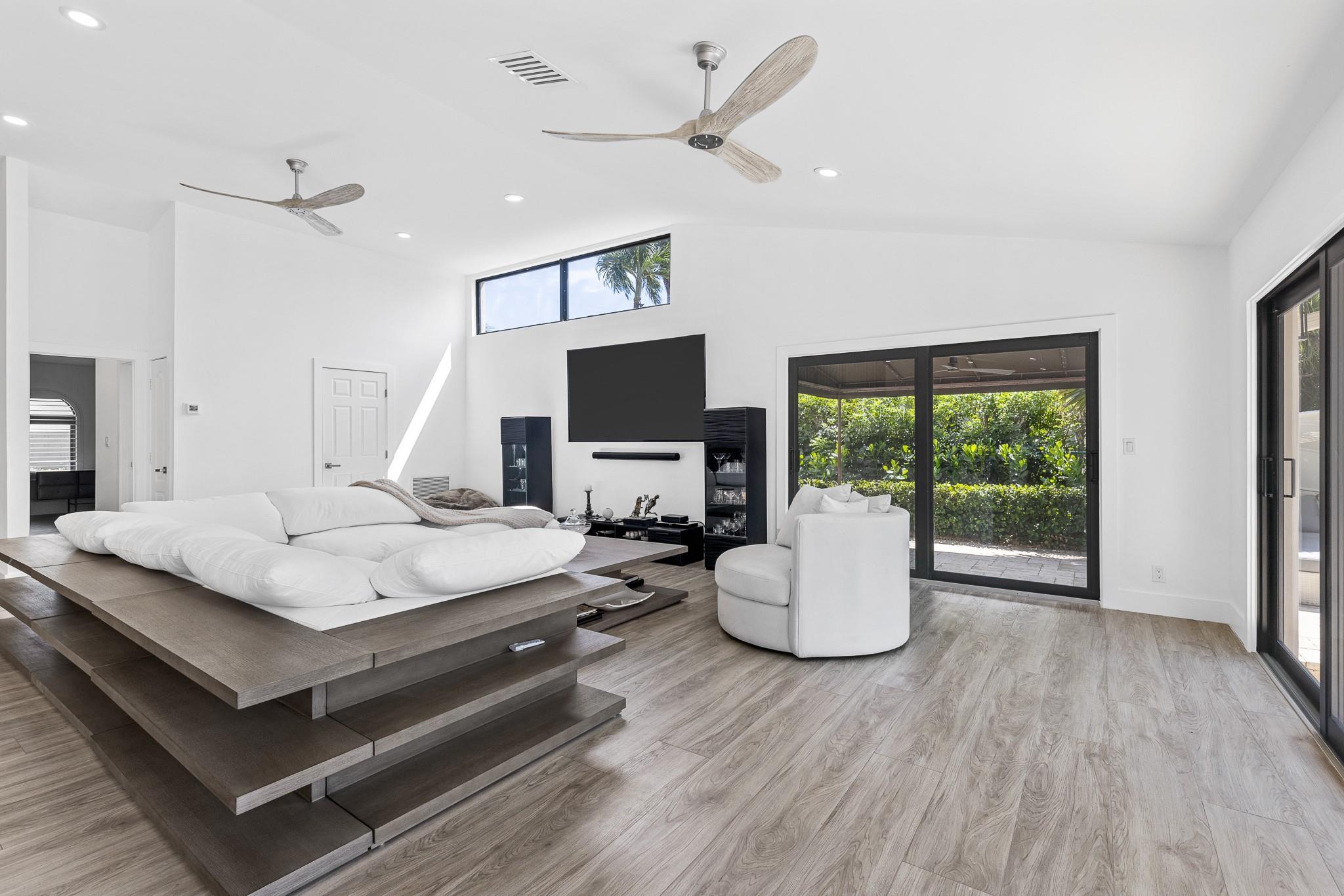 VENETIAN ISLES 3RD SEC - Residential