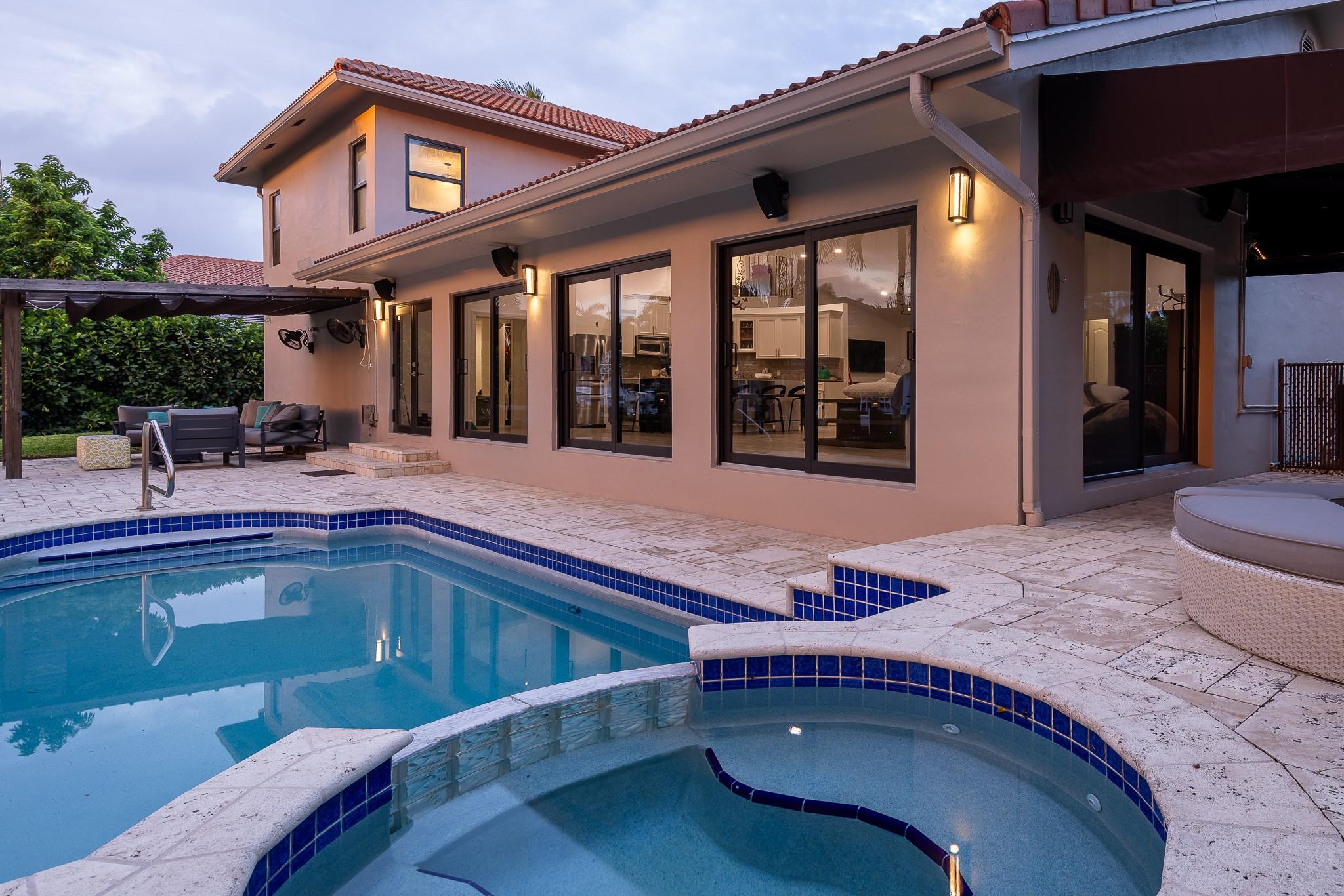 VENETIAN ISLES 3RD SEC - Residential