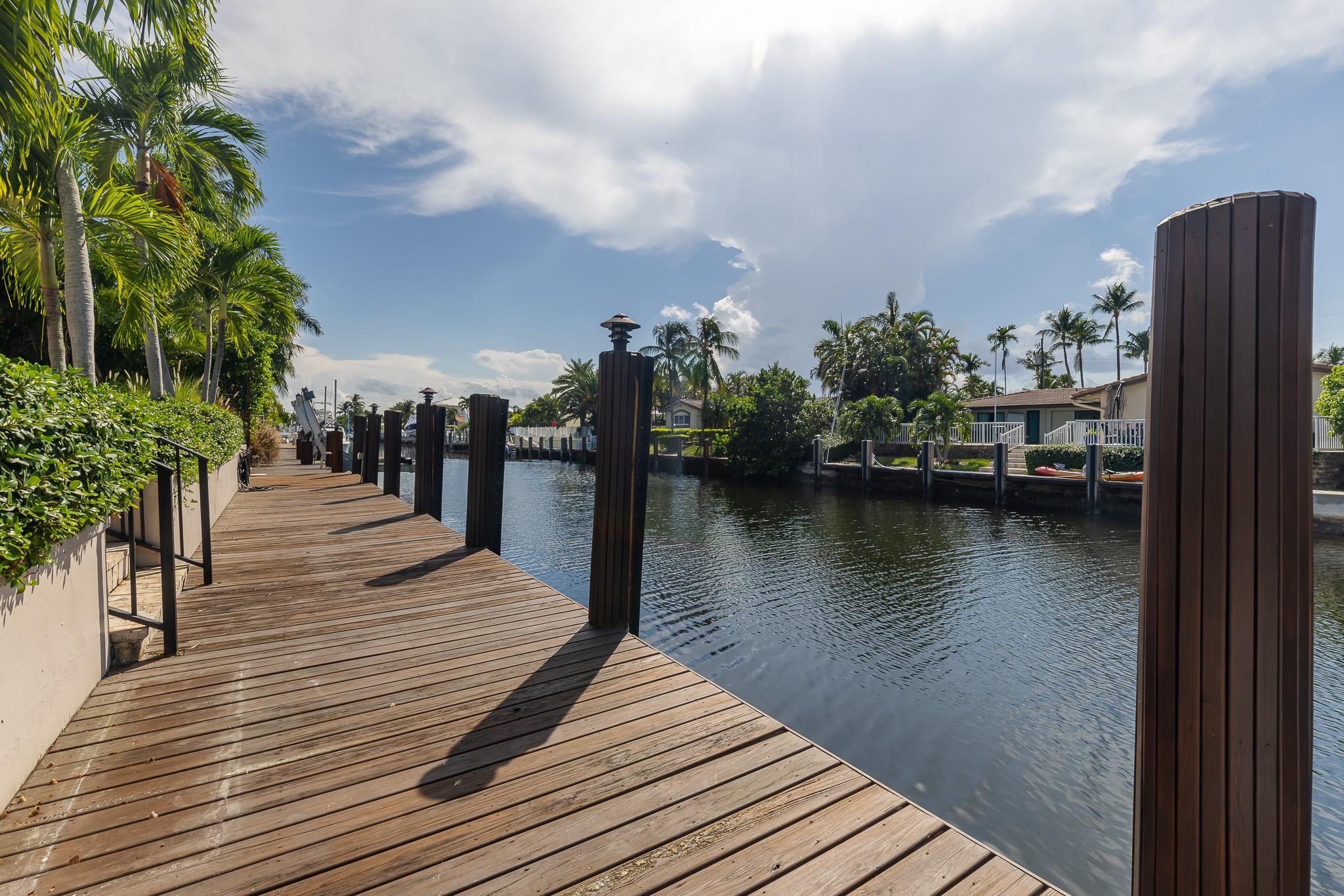 VENETIAN ISLES 3RD SEC - Residential