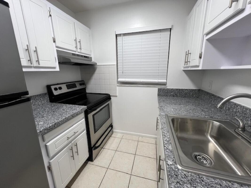 VICTORIA HOUSE CONDO - Residential Lease