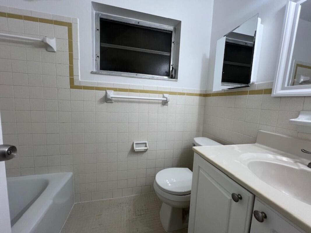 VICTORIA HOUSE CONDO - Residential Lease