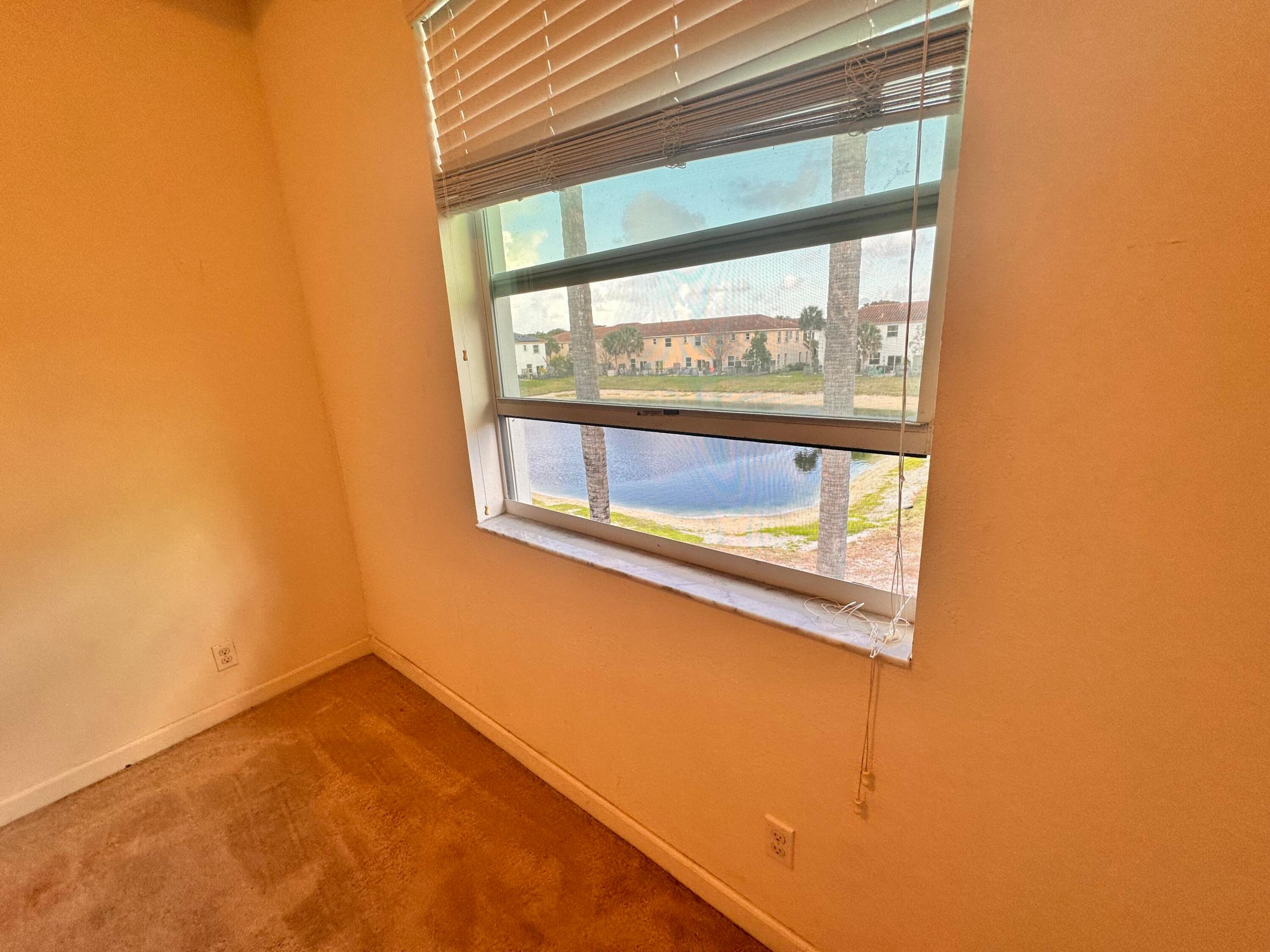 CHARLESTON COMMONS 2 - Residential Lease