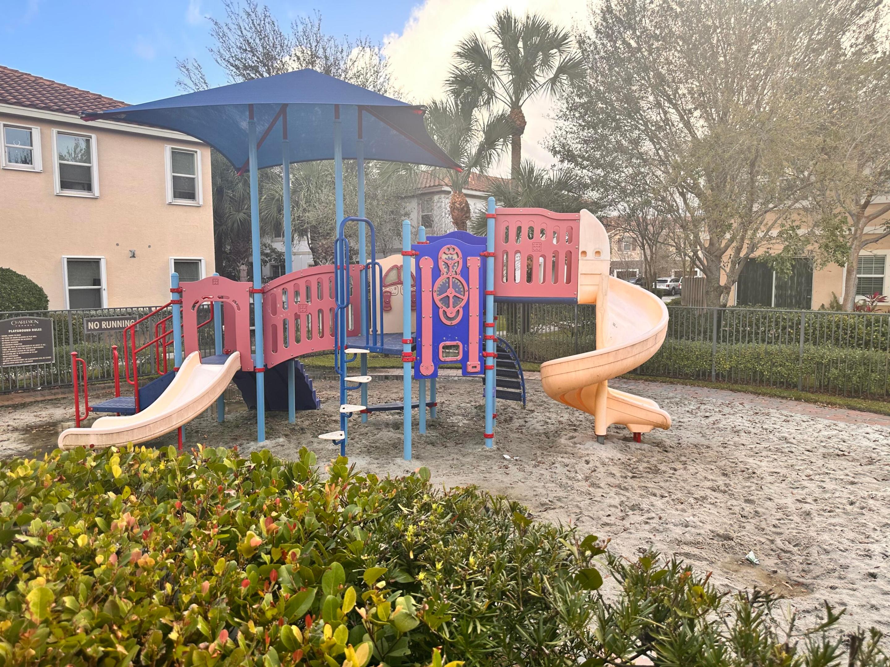 CHARLESTON COMMONS 2 - Residential Lease