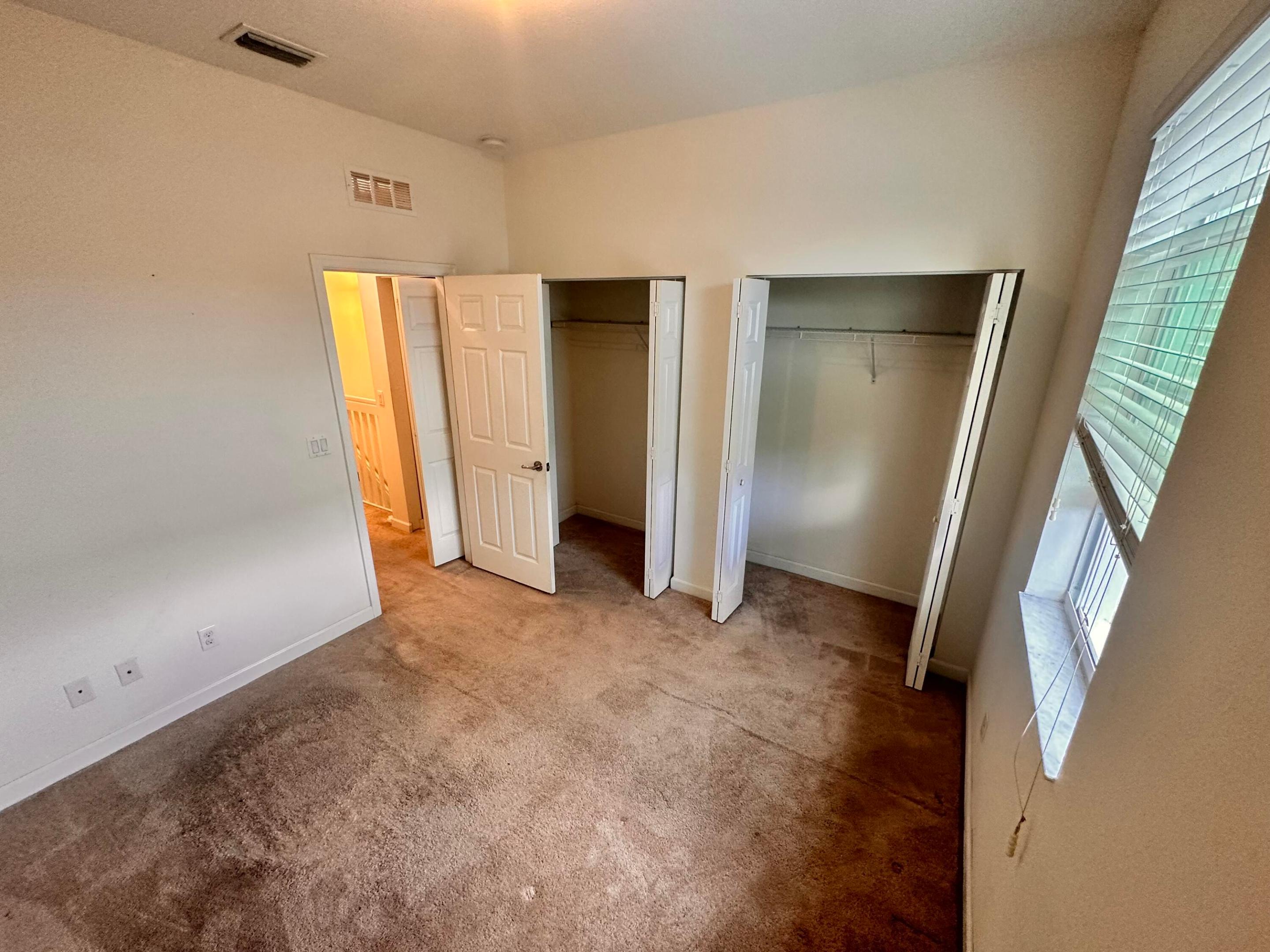 CHARLESTON COMMONS 2 - Residential Lease