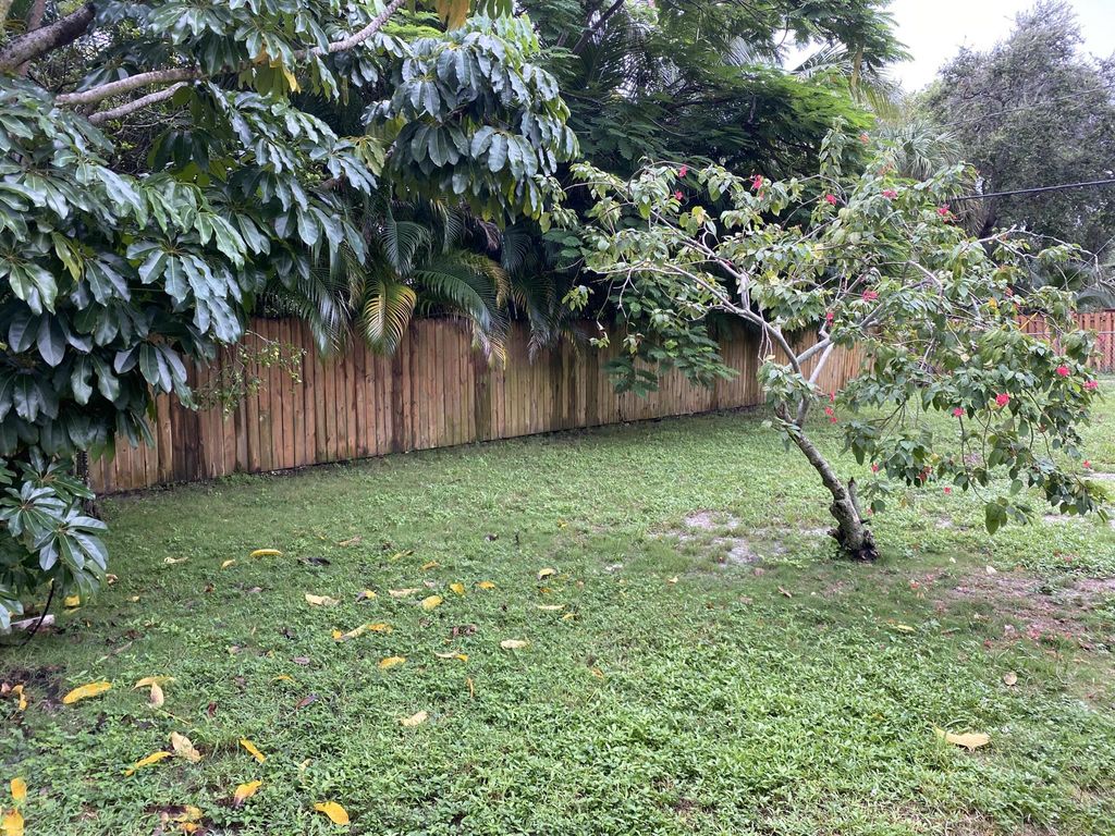 Photo of 301 S M Street #2, Lake Worth Beach, FL 33460 (MLS # R11027631)