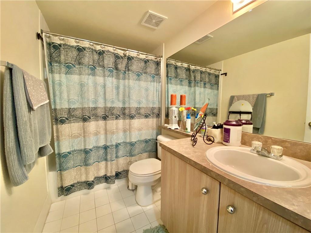 Devonaire Condo At Pembro - Residential Lease