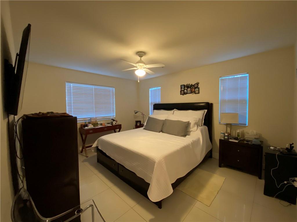 Devonaire Condo At Pembro - Residential Lease