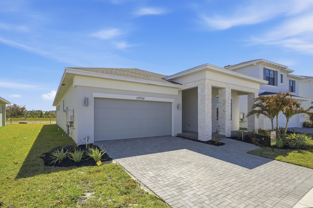 Photo of 10724 NW Wilgrove Lane, Port Saint Lucie, FL 34987 (MLS # R11111515)