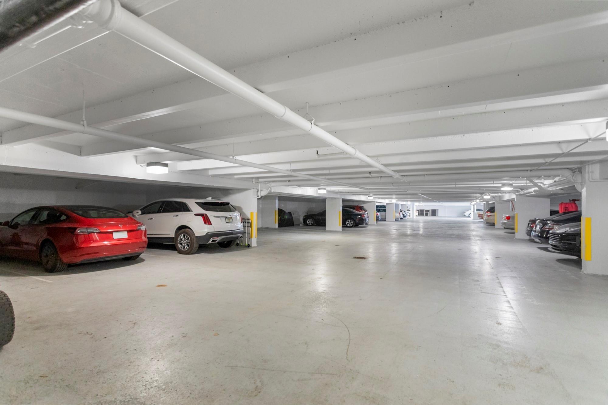 The Royal Mariner Condo - Residential Lease