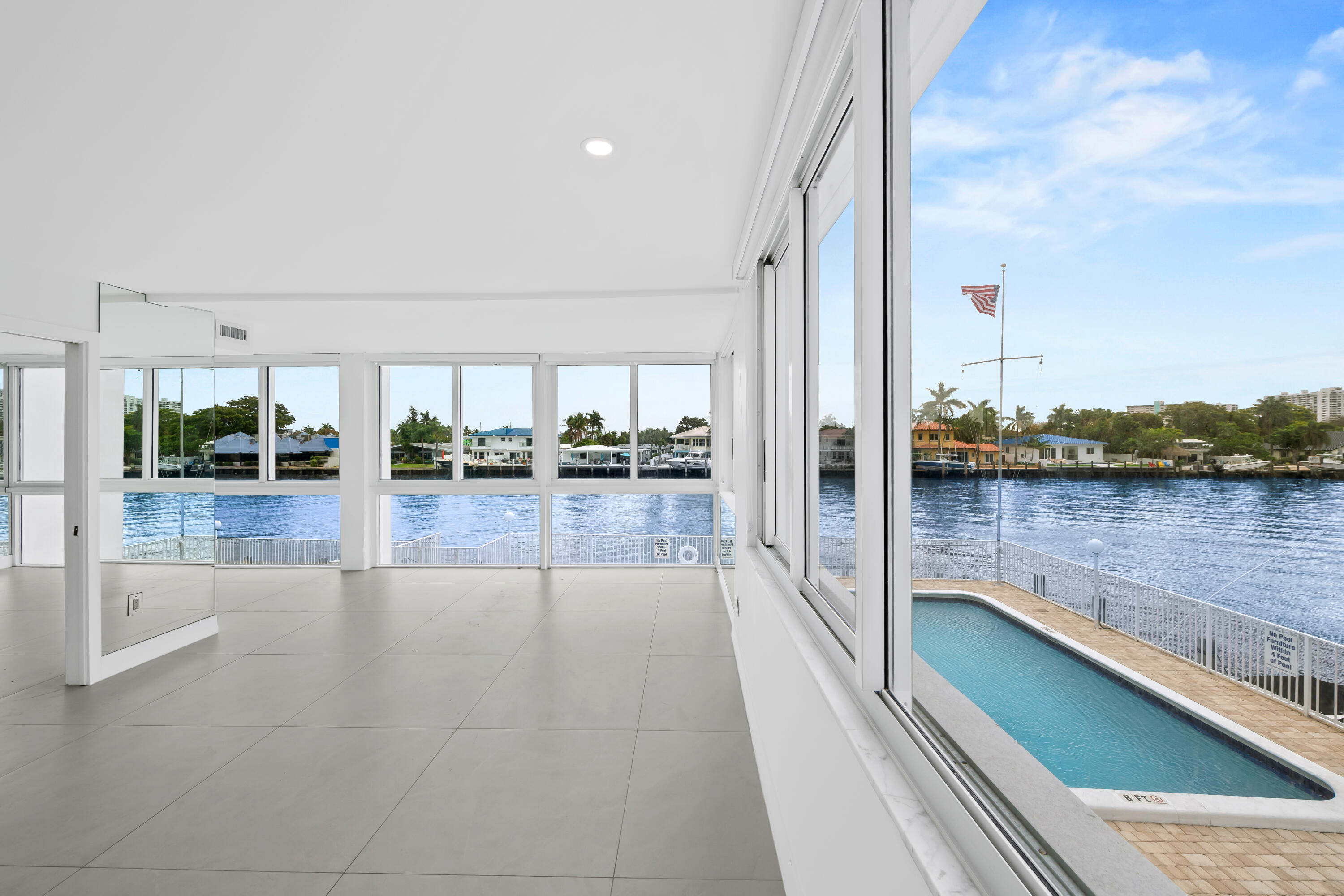 The Royal Mariner Condo - Residential Lease