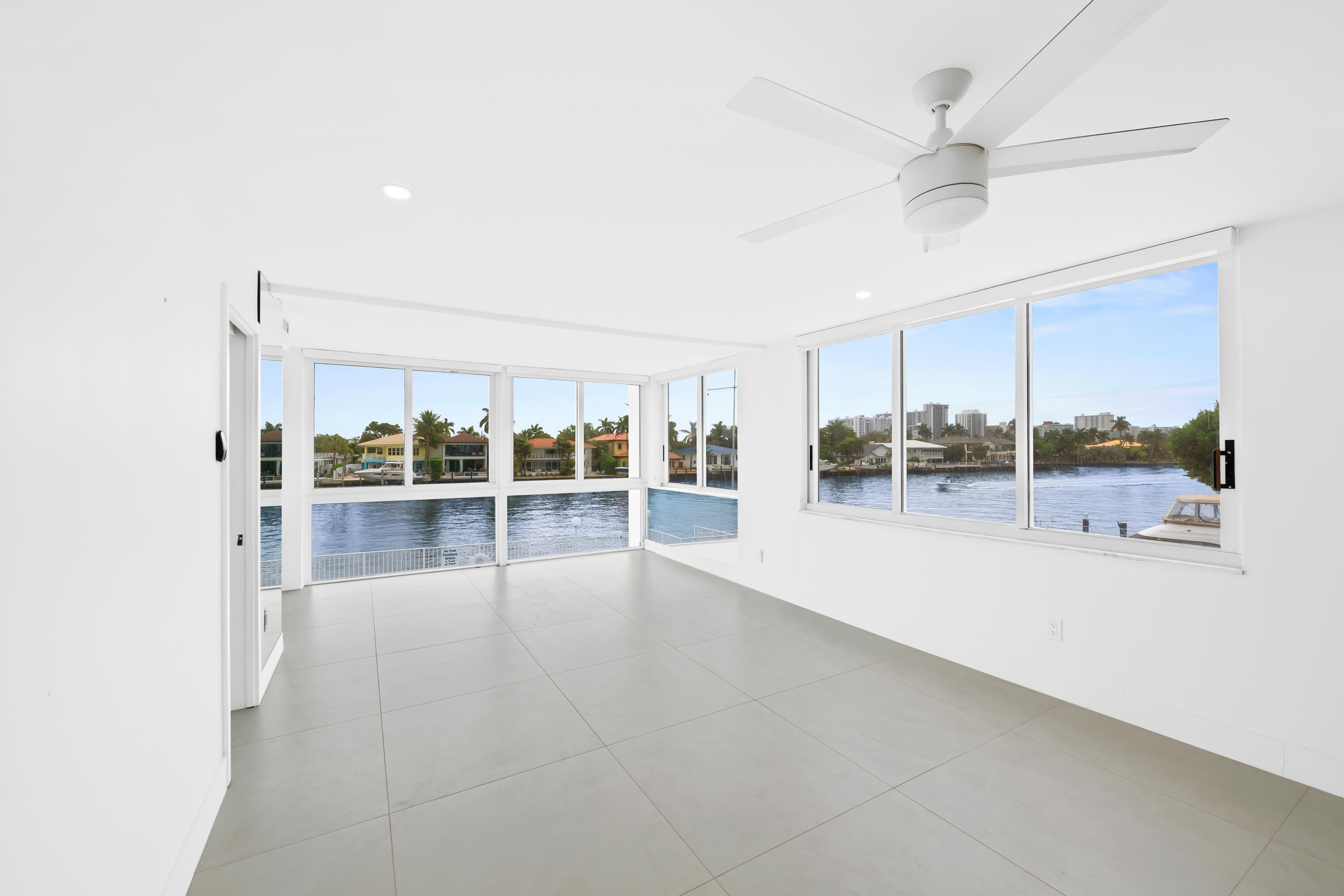 The Royal Mariner Condo - Residential Lease