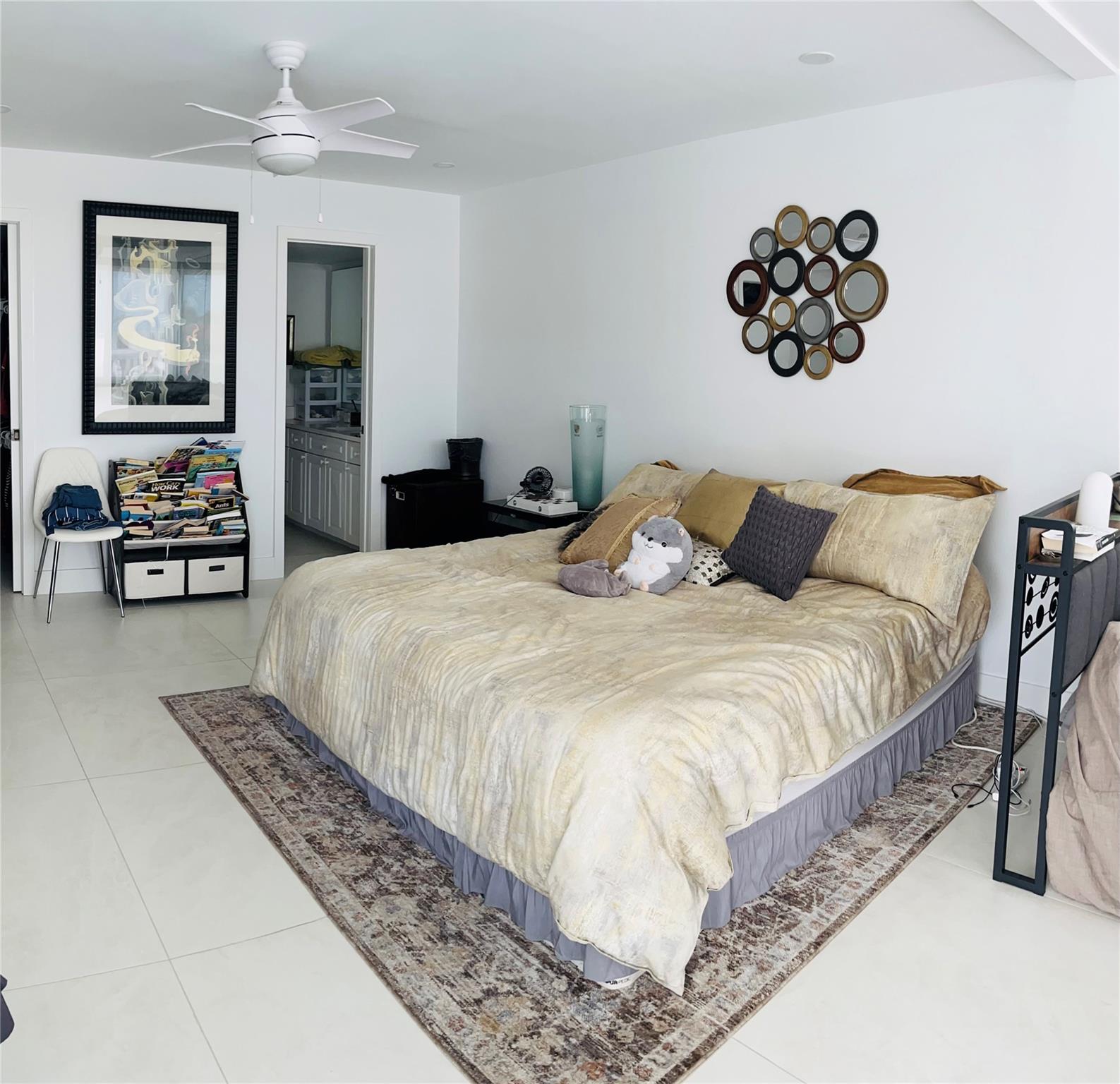 The Royal Mariner Condo - Residential Lease