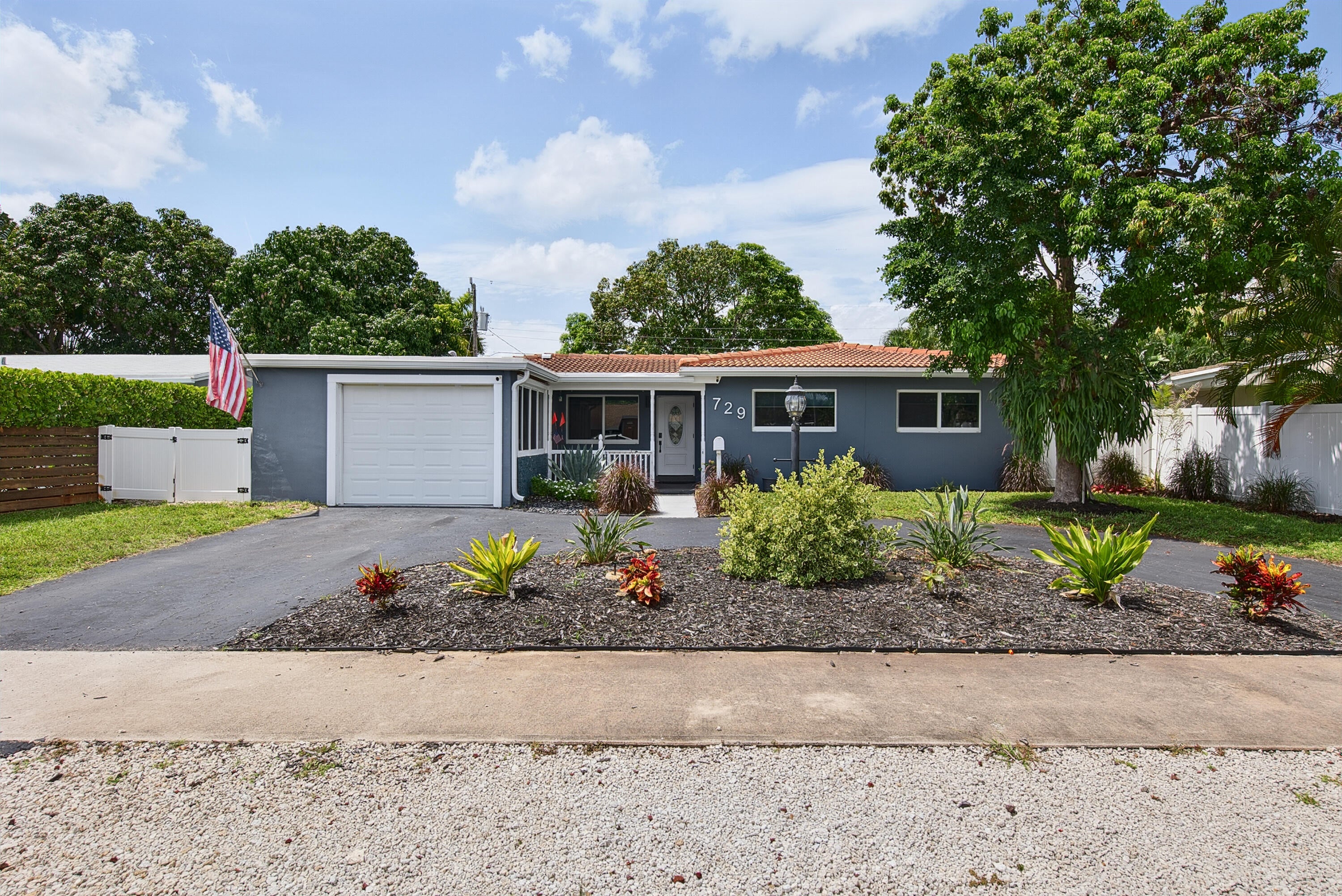 729 NW 29th Court